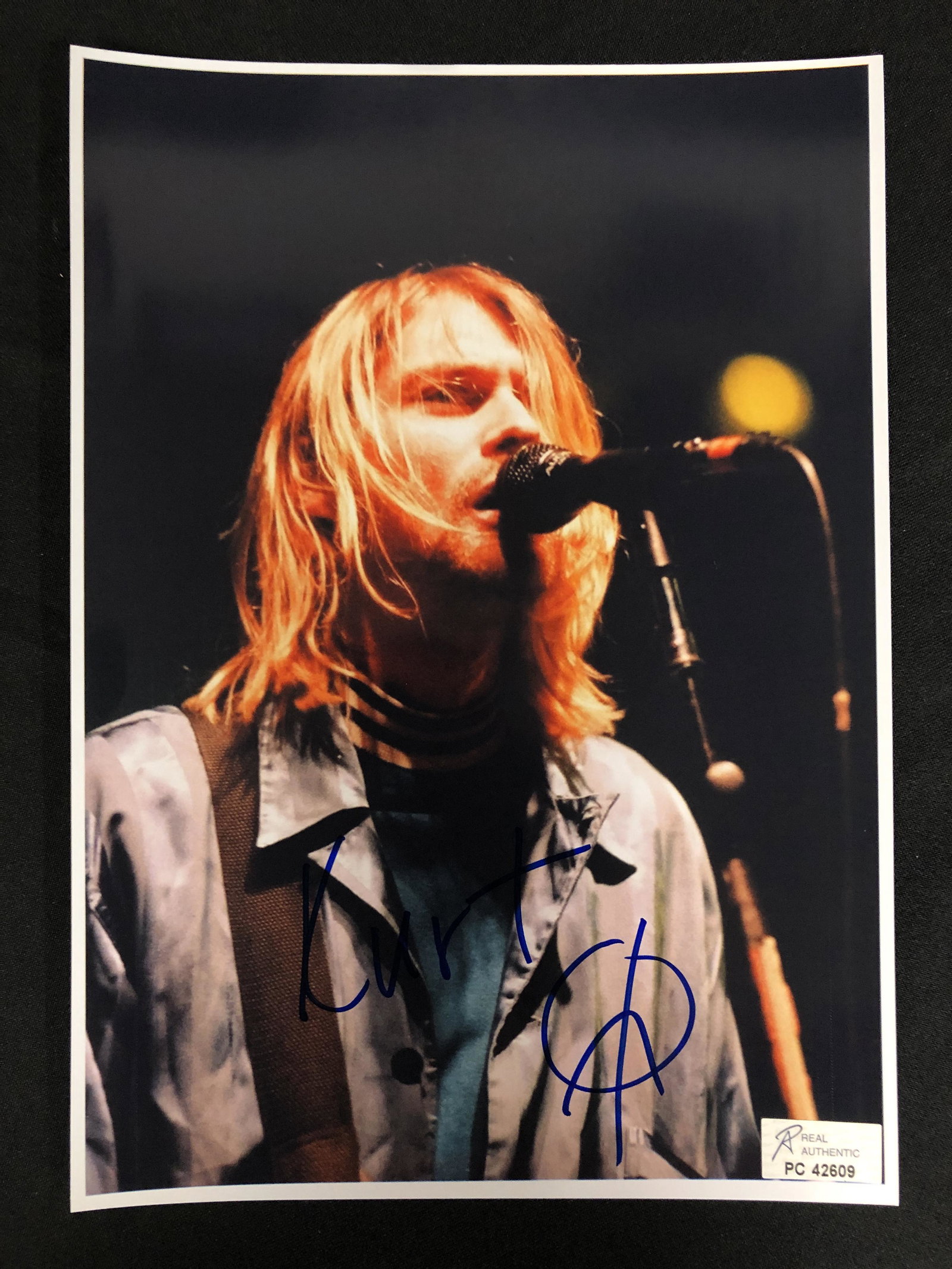 KURT COBAIN SIGNED 8 X 10 (RA COA): KURT COBAIN SIGNED 8 X 10 (RA COA)