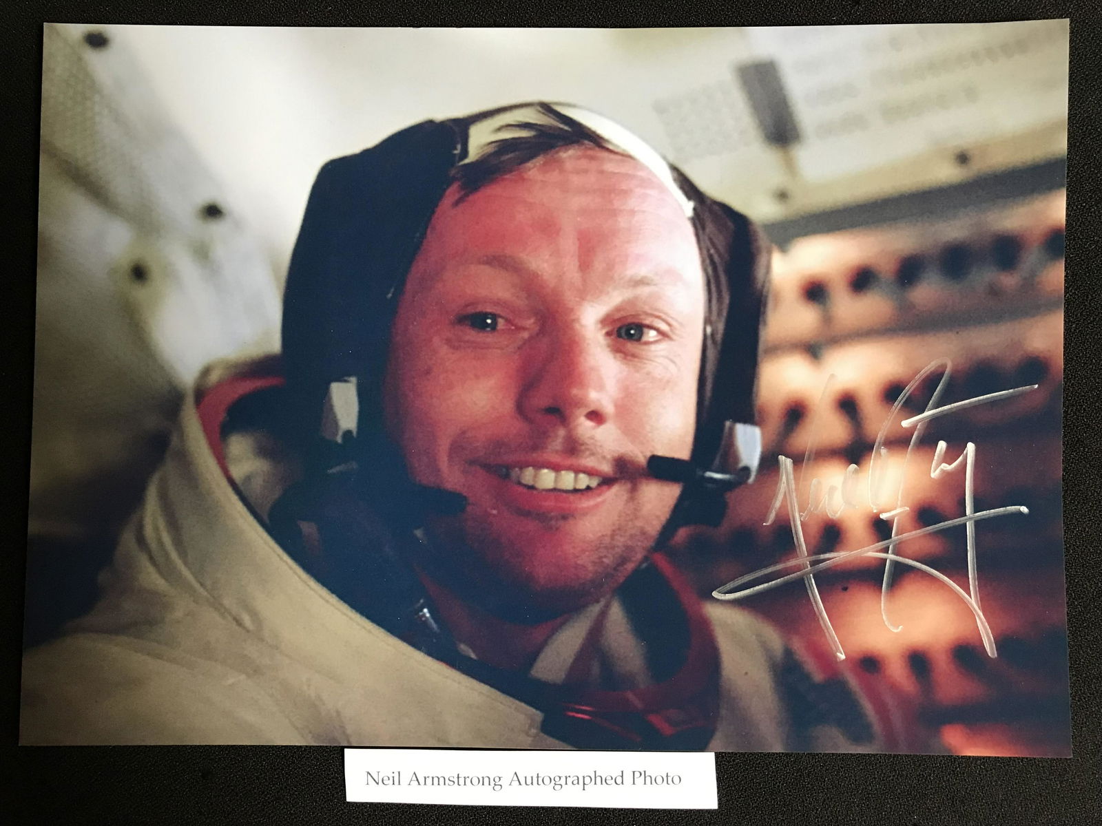 NEIL ARMSTRONG SIGNED 8X10 PHOTO (RA COA) (1 of 2)