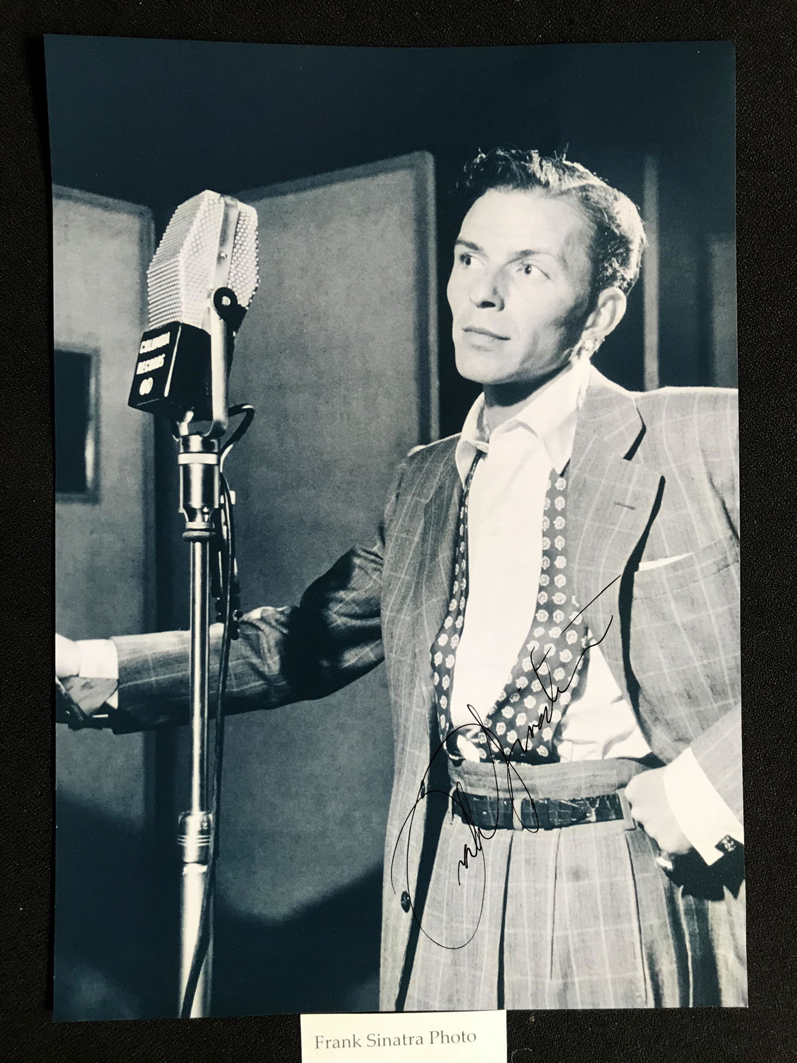 FRANK SINATRA SIGNED 8X10 PHOTO (RA COA) (1 of 2)