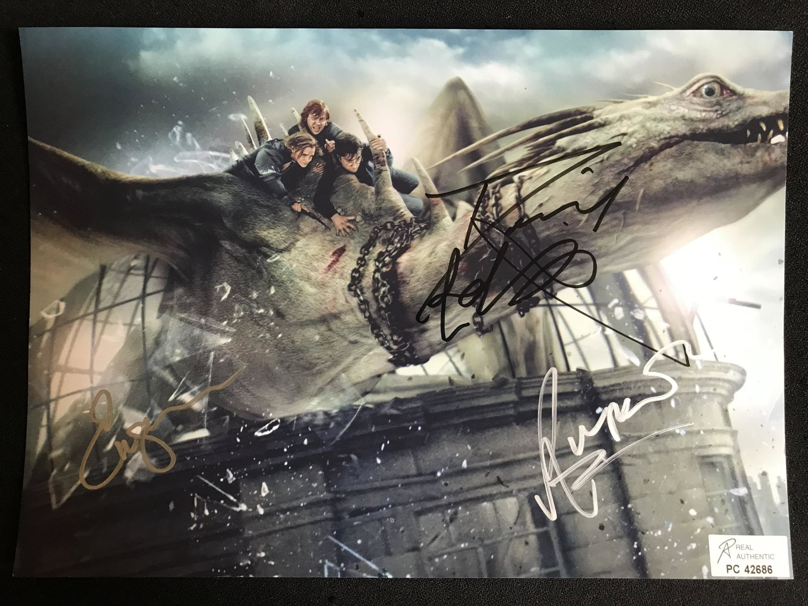 HARRY POTTER CAST SIGNED 8 X 10 (RA COA) WATSON, RADCLIFFE): HARRY POTTER CAST SIGNED 8 X 10 (RA COA) WATSON, RADCLIFFE)