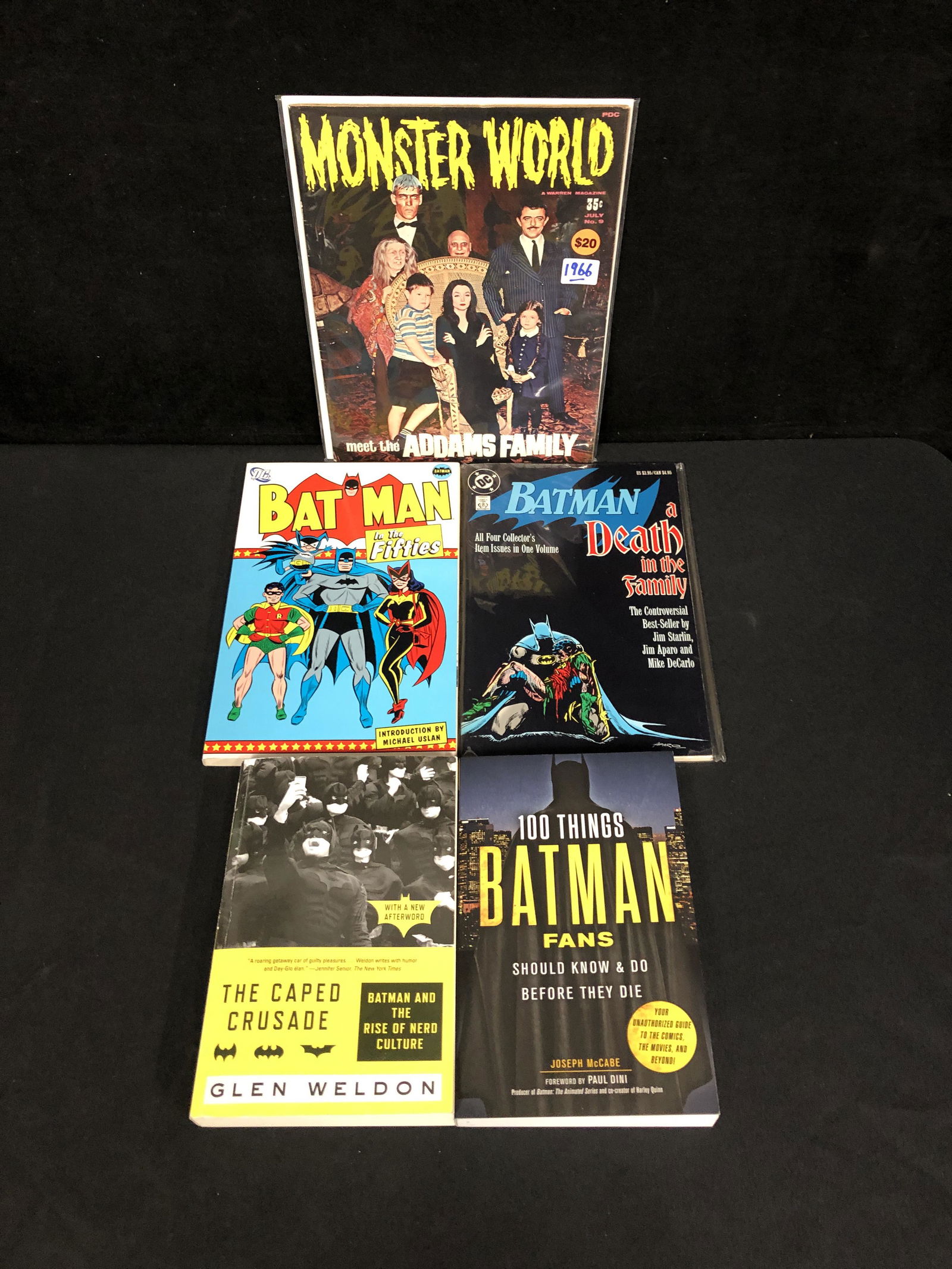 ASSORTED BATMAN BOOK LOT (1 of 1)
