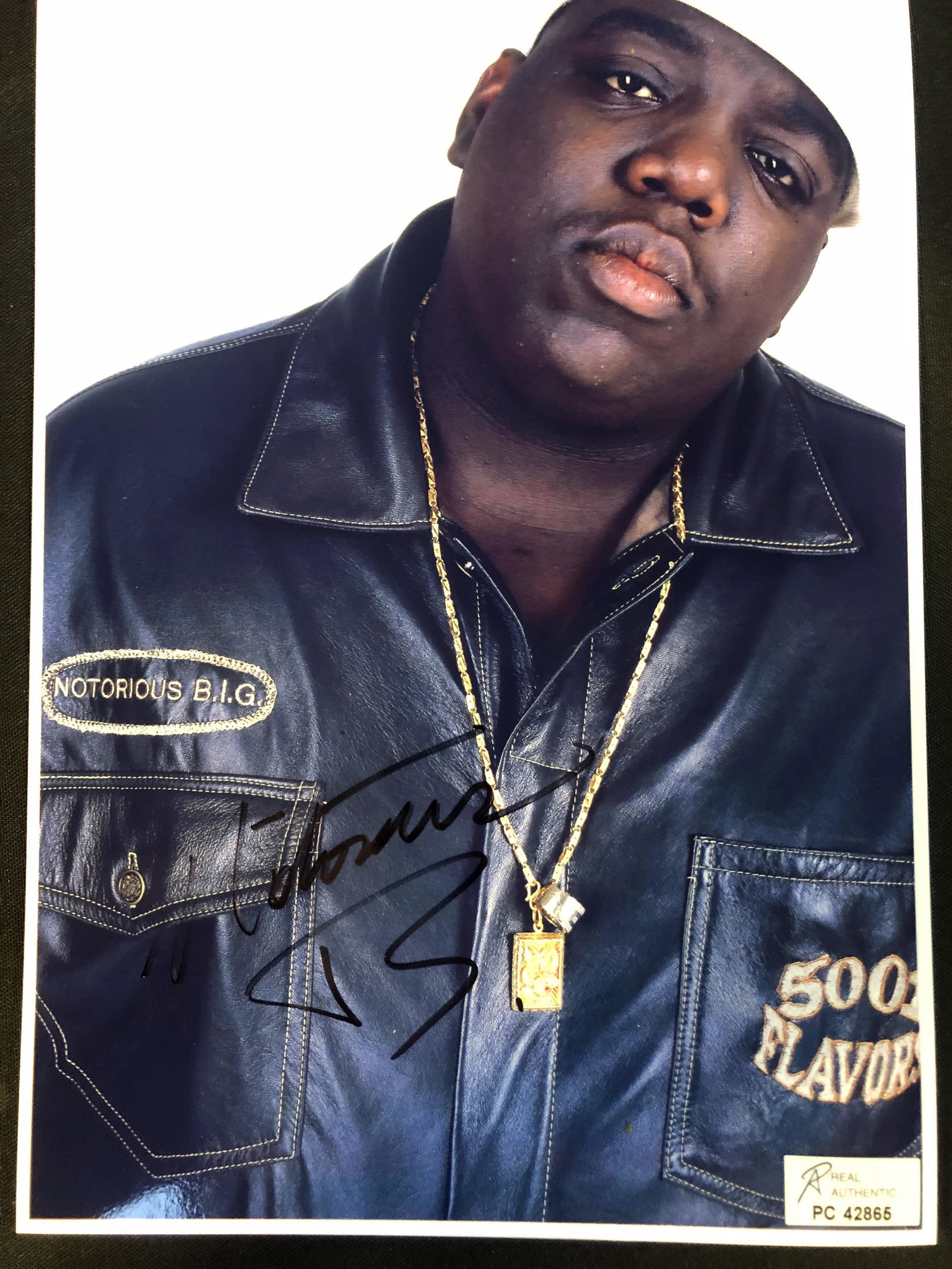NOTORIOUS B.I.G SIGNED 8X10 PHOTO (RA COA): NOTORIOUS B.I.G SIGNED 8X10 PHOTO (RA COA)