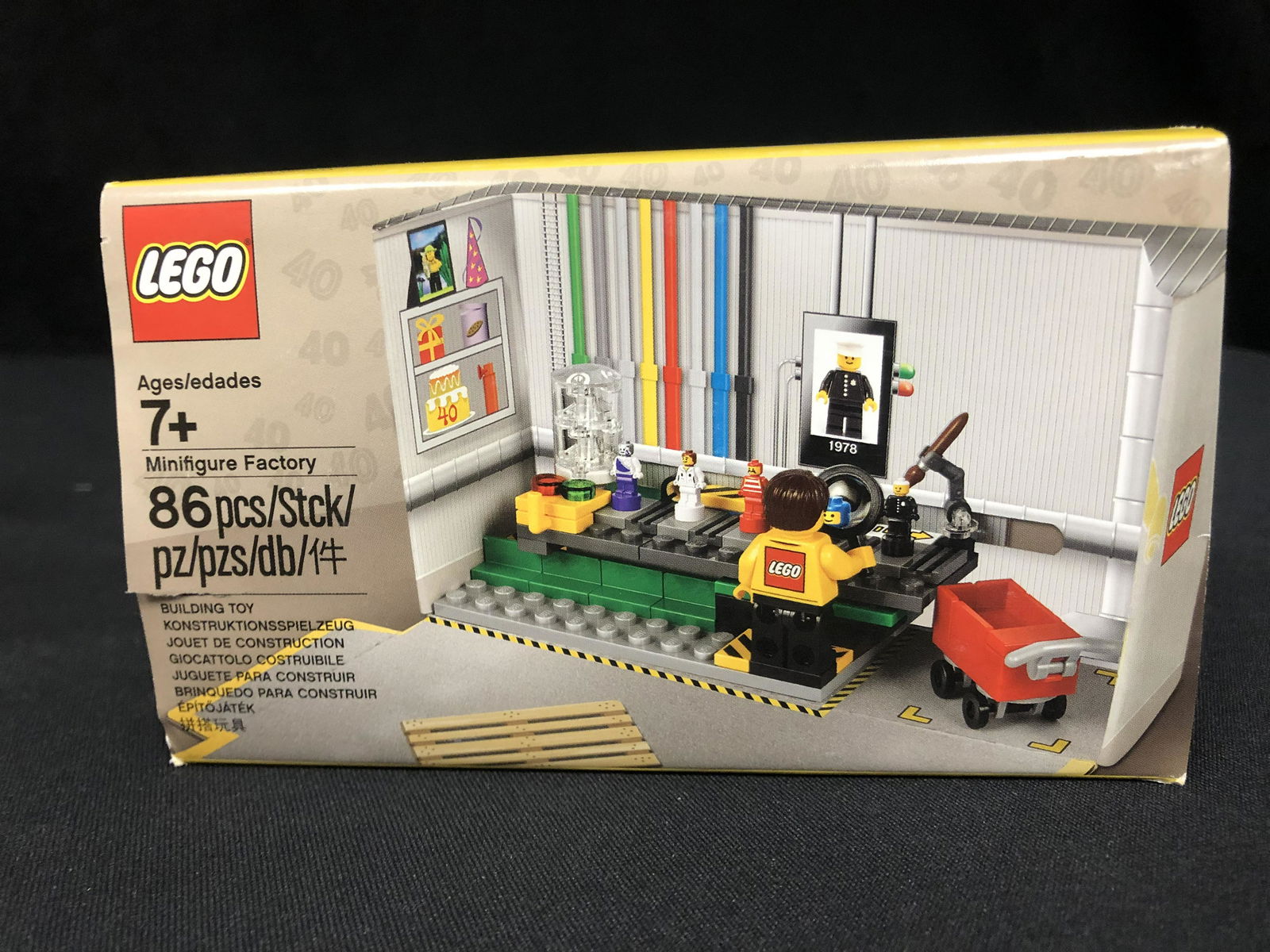 SEALED LEGO MINI FIGURE FACTORY: SEALED LEGO MINI FIGURE FACTORY