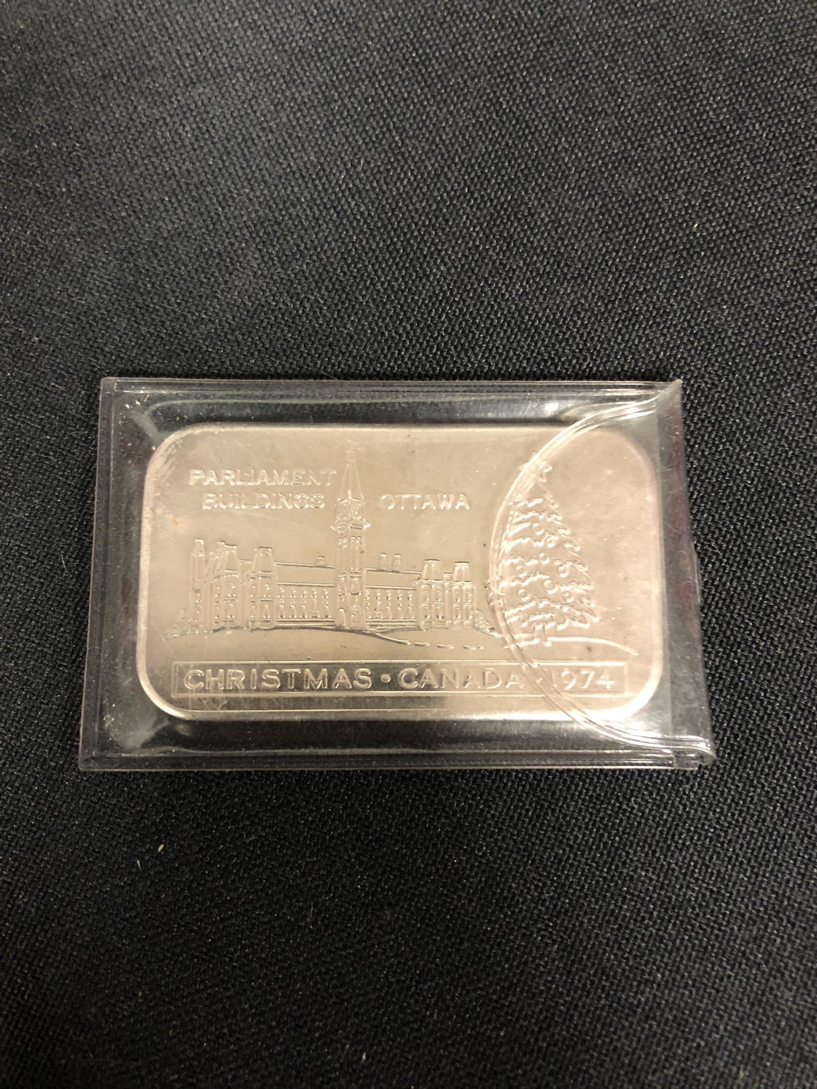 1974 CANADA CHRISTMAS PARLIAMENT 1 OZ .999 SILVER BAR (1 of 1)