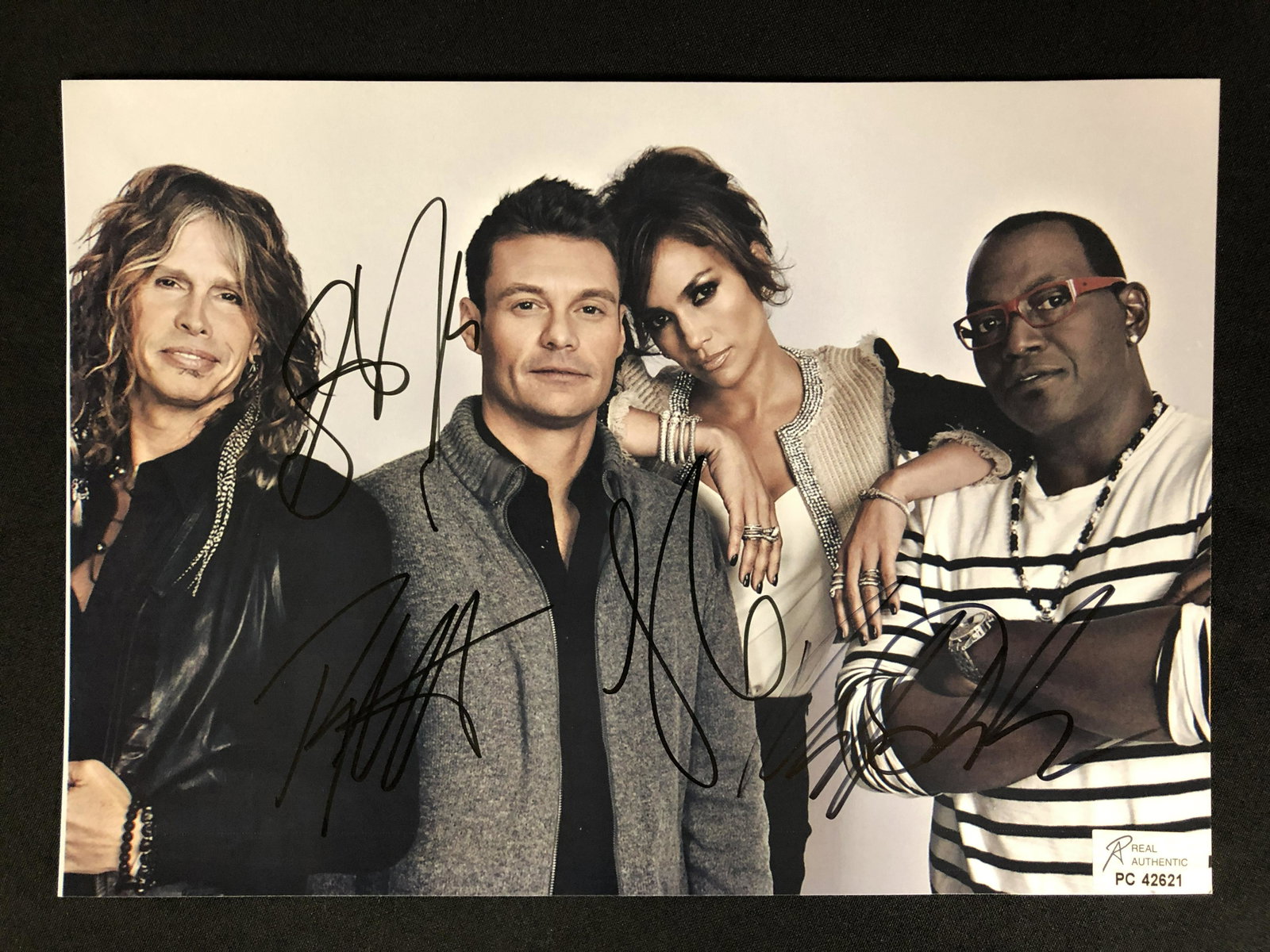 AMERICAN IDOL JUDGES MULTI SIGNED 8 X 10 (RA COA): AMERICAN IDOL JUDGES MULTI SIGNED 8 X 10 (RA COA)