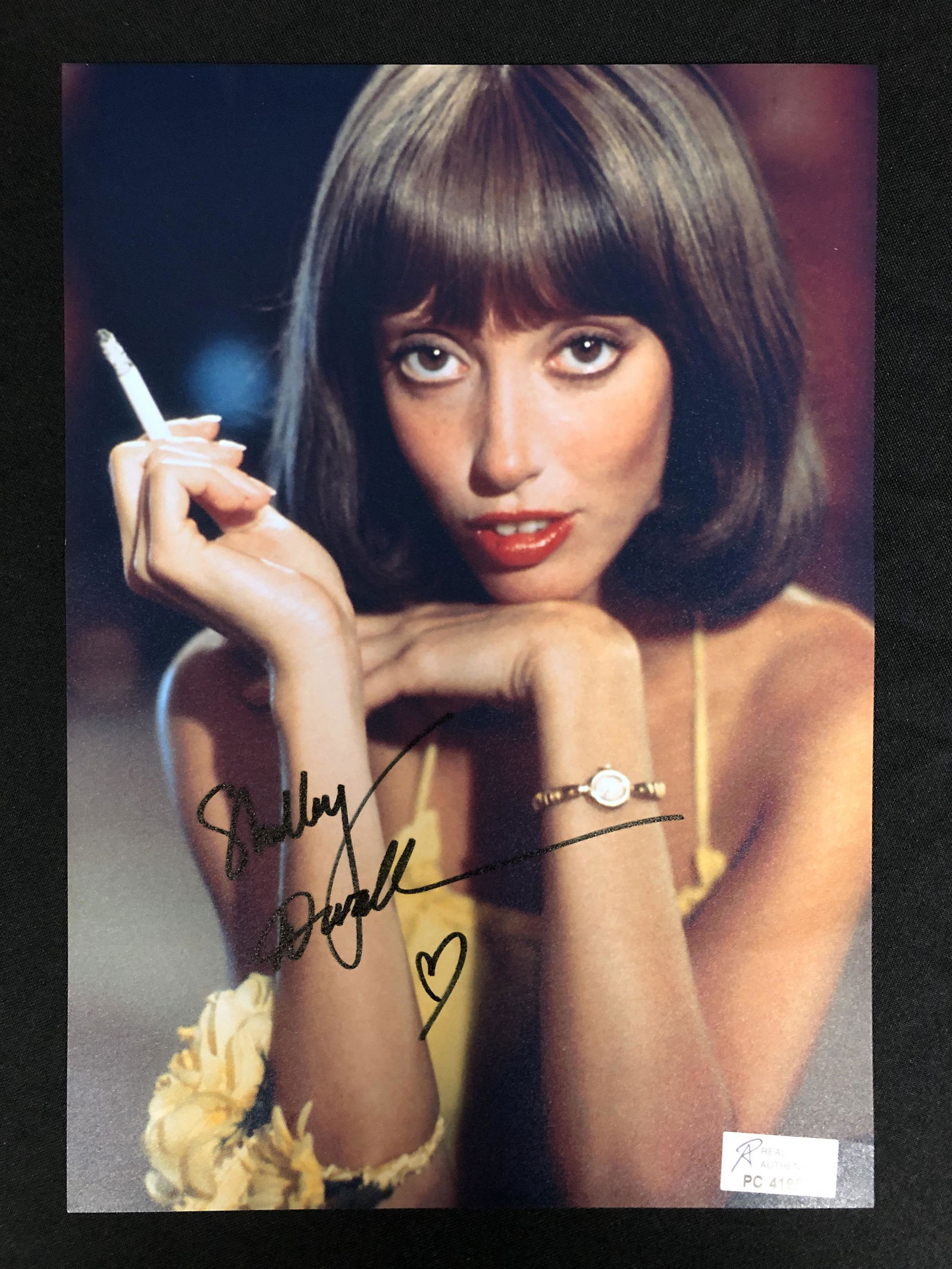 SHELLY DUVALL SIGNED 8 X 10 (RA COA): SHELLY DUVALL SIGNED 8 X 10 (RA COA)