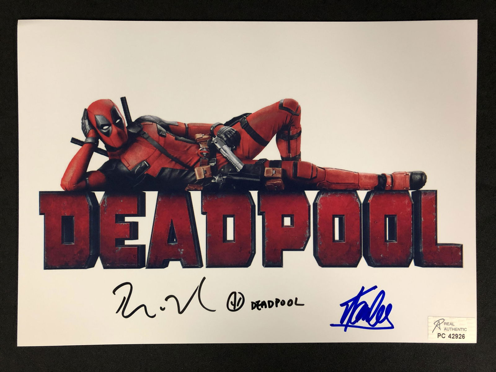 RYAN REYNOLDS AND STAN LEE SIGNED DEADPOOL 8 X 10 (RA COA) (1 of 2)