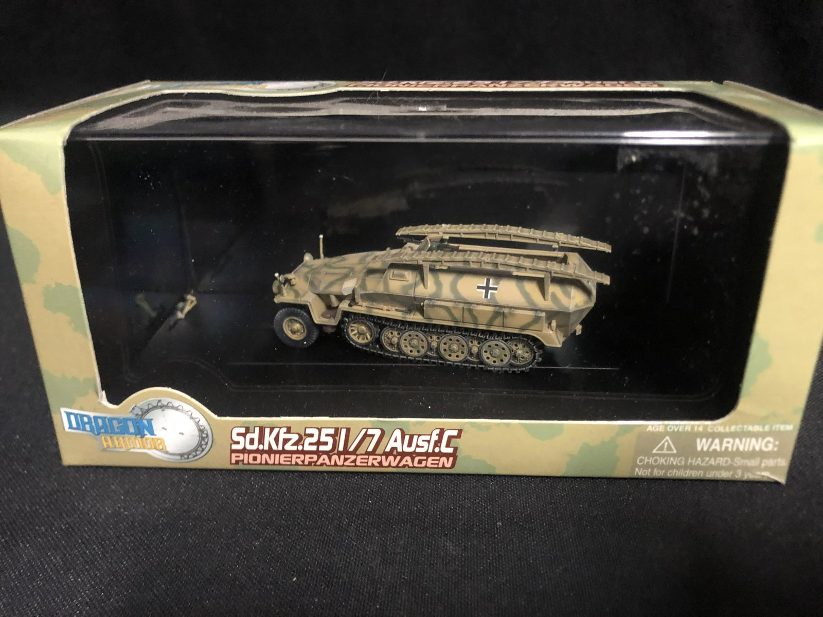 SEALED DRAGON ARMOUR PANZER TANK DIE CAST: SEALED DRAGON ARMOUR PANZER TANK DIE CAST