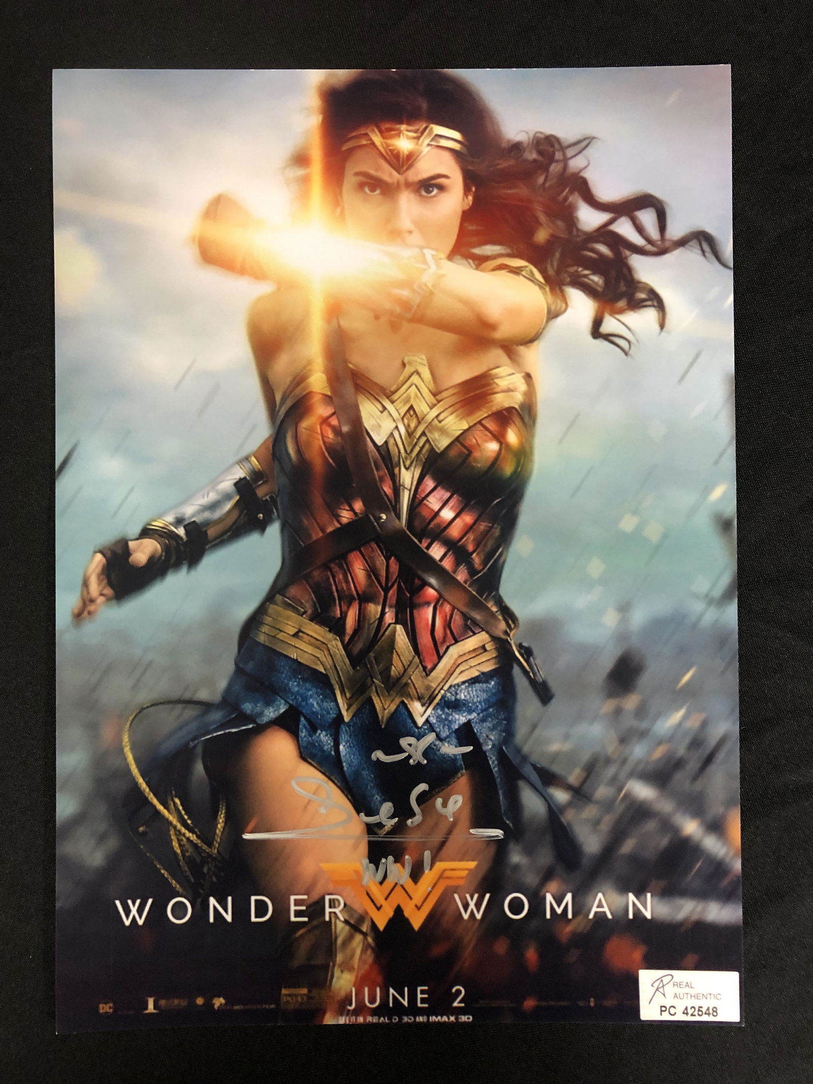 GAL GADOT SIGNED 8X10 PHOTO (RA COA) (1 of 2)