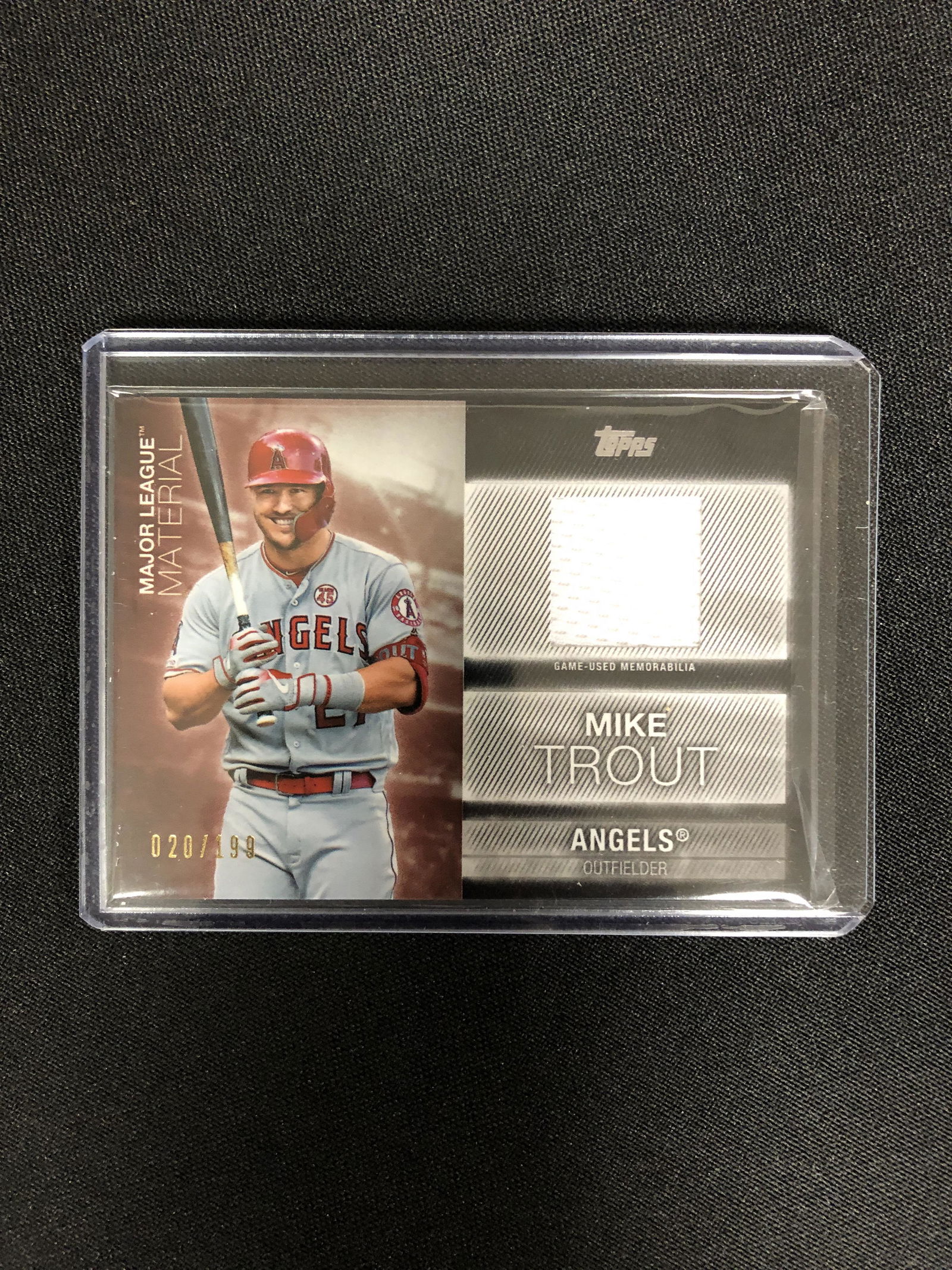 2020 TOPPS BASEBALL MIKE TROUT JERSEY CARD (20/199) (1 of 2)