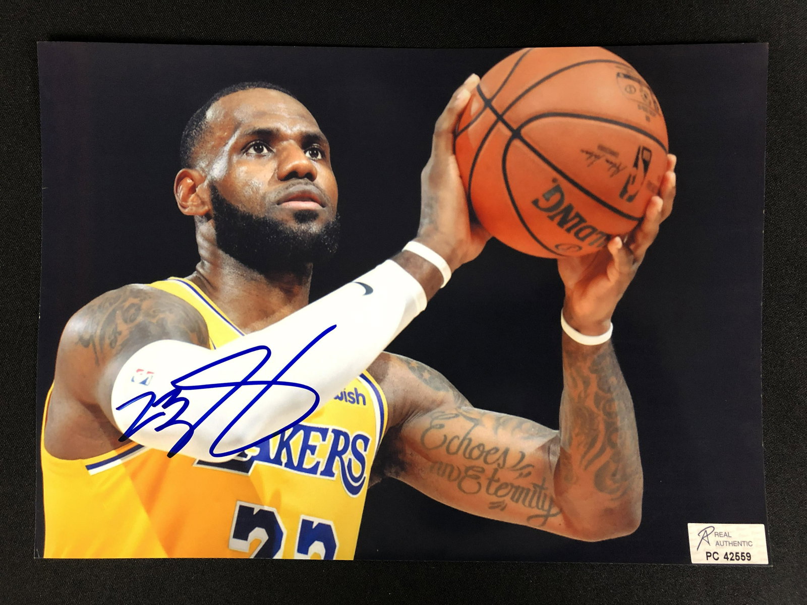 LEBRON JAMES SIGNED LA LAKERS 8 X 10 (RA COA) (1 of 2)