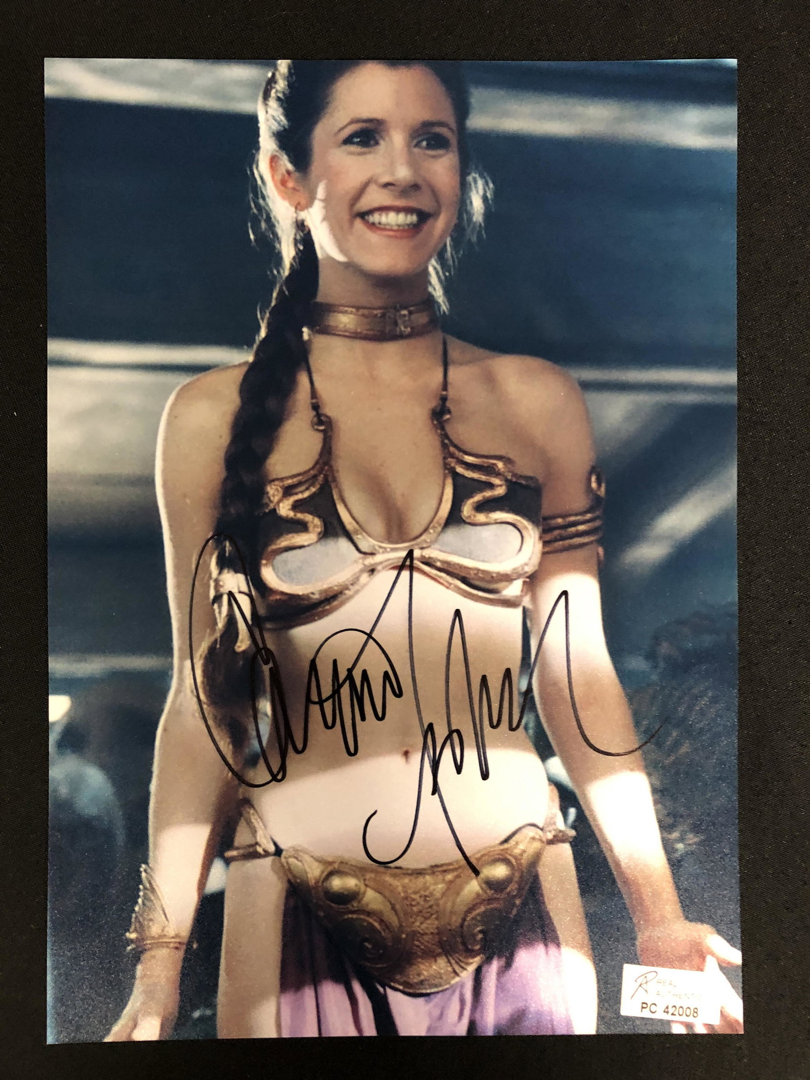 CARRIE FISHER SIGNED STAR WARS 8 X 10 (RA COA): CARRIE FISHER SIGNED STAR WARS 8 X 10 (RA COA)