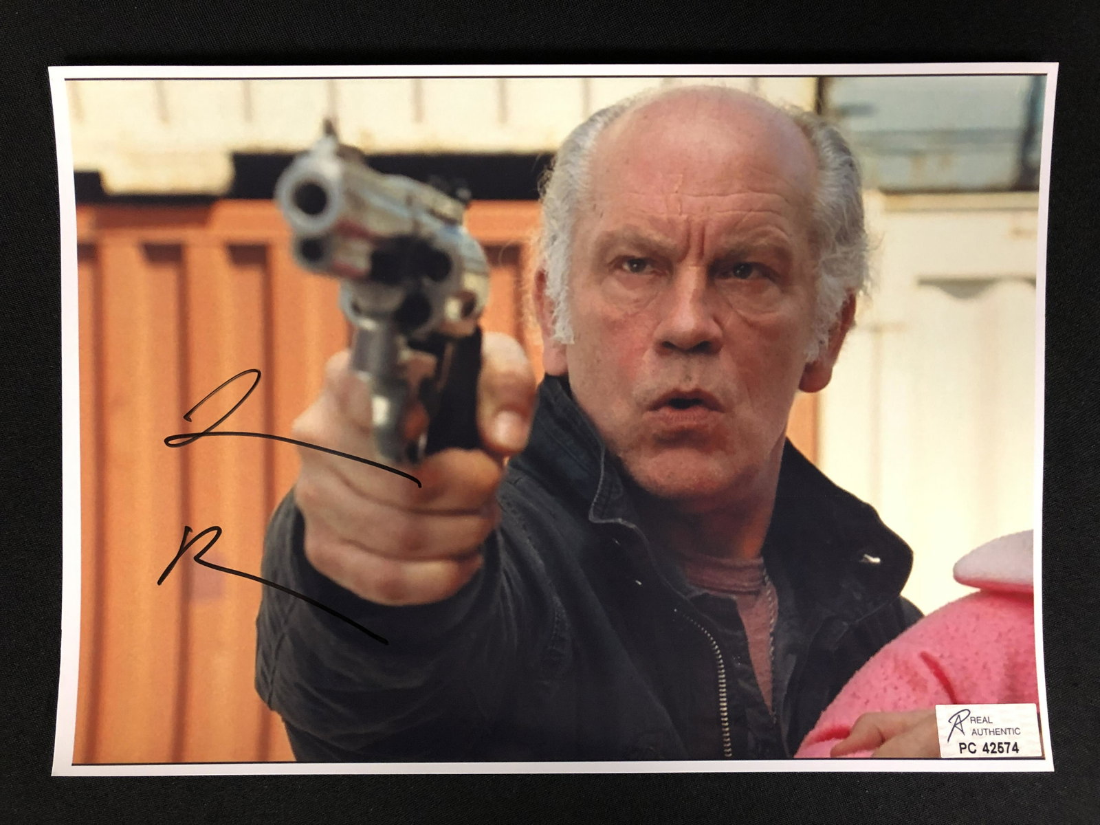 J.K SIMMONS SIIGNED 8 X 10 (RA COA): J.K SIMMONS SIIGNED 8 X 10 (RA COA)