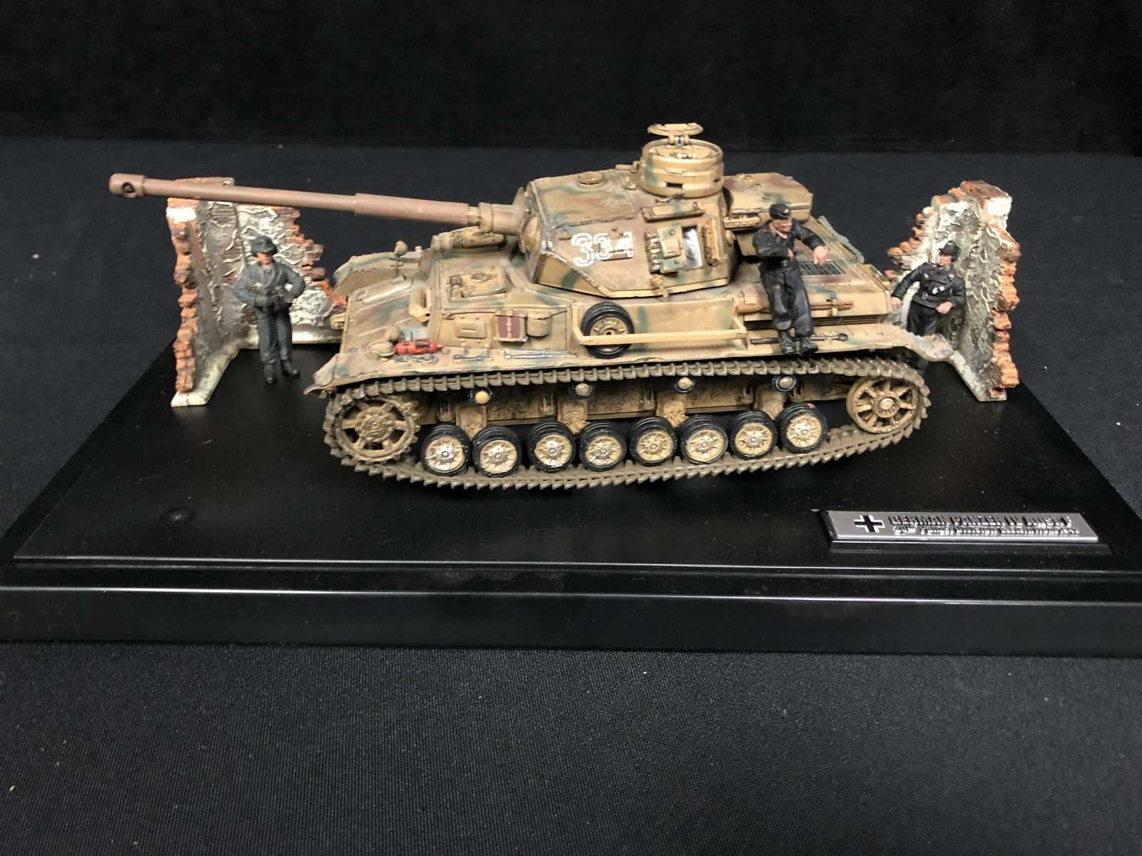 1:32 SCALE HEAVY DIE CAST GERMAN PANZER IV AUSK TANK DISPLAY: 1:32 SCALE HEAVY DIE CAST GERMAN PANZER IV AUSK TANK DISPLAY