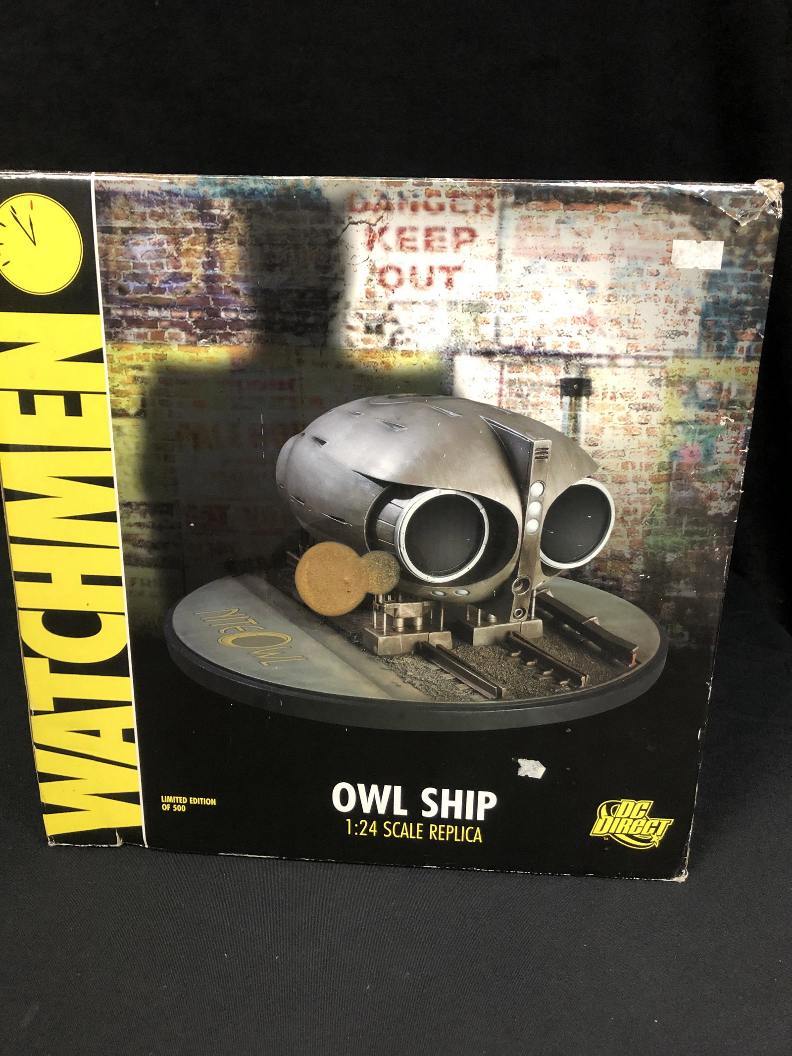 WATCHMEN Owl Ship 1:24 SCALE REPLICA: WATCHMEN Owl Ship 1:24 SCALE REPLICA