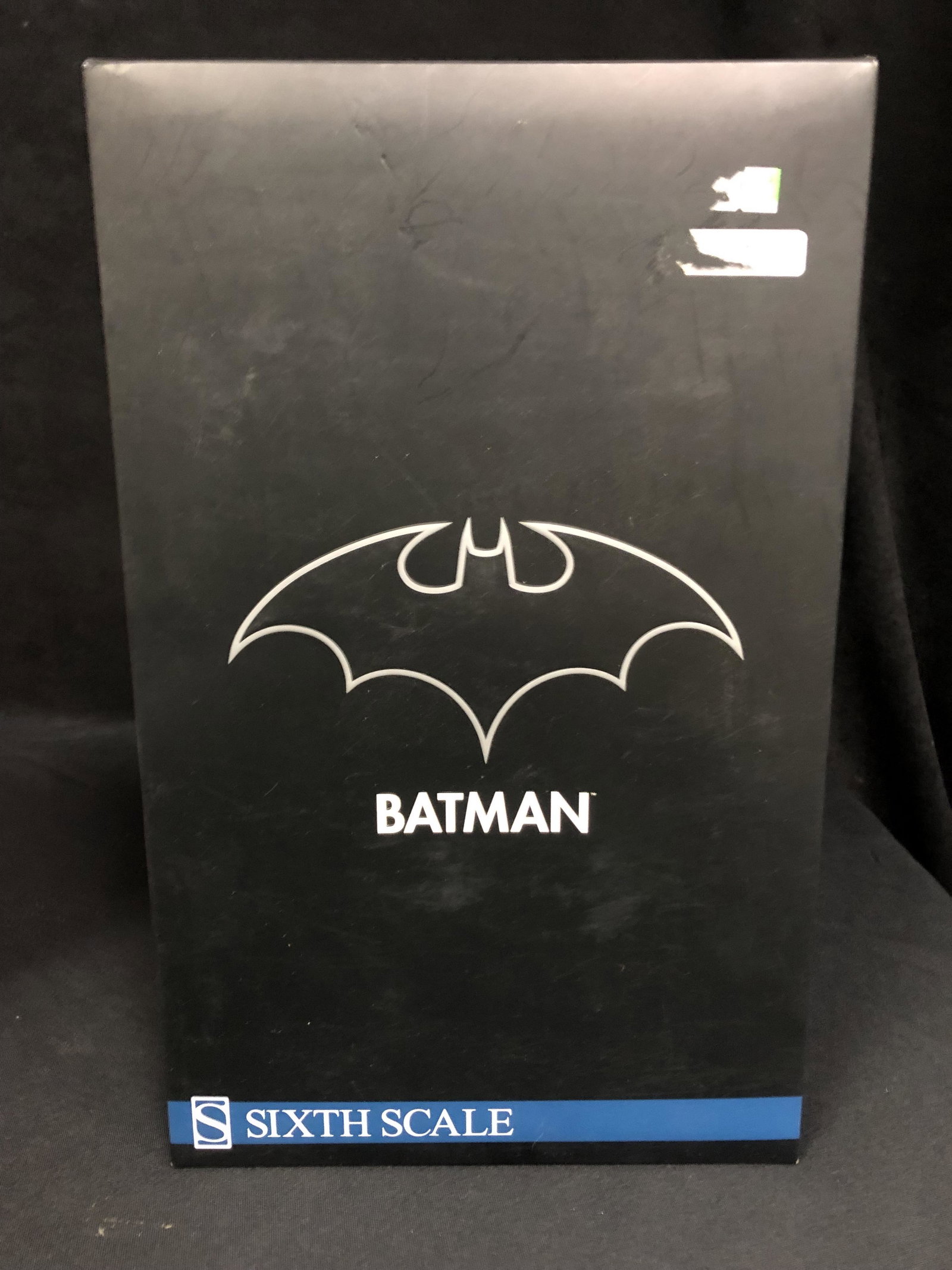 DC Comics Sideshow Batman Sixth Scale Action Figure Sideshow Exclusive (1 of 3)