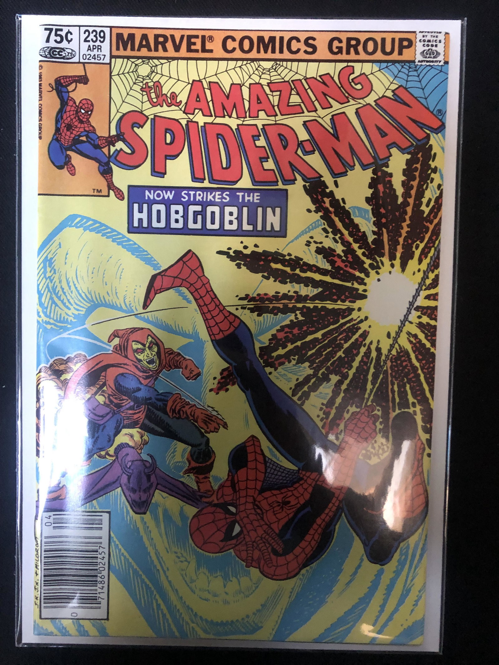 THE AMAZING SPIDER-MAN NO.239 (MARVEL COMICS): THE AMAZING SPIDER-MAN NO.239 (MARVEL COMICS)