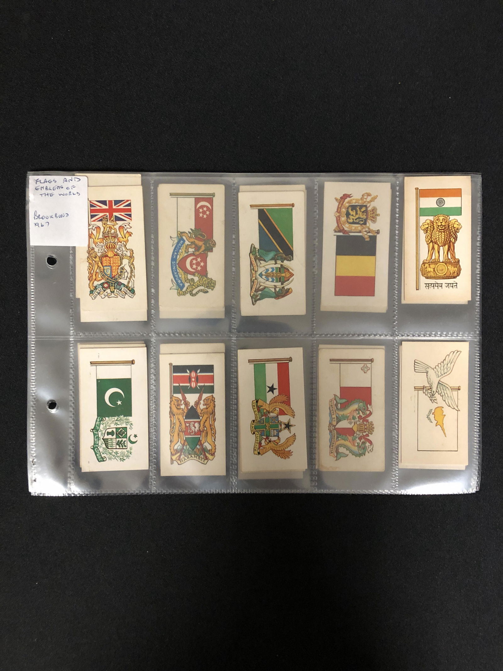 VINTAGE CIGARETTE CARDS LOT (COMPLETE SET) (1 of 2)