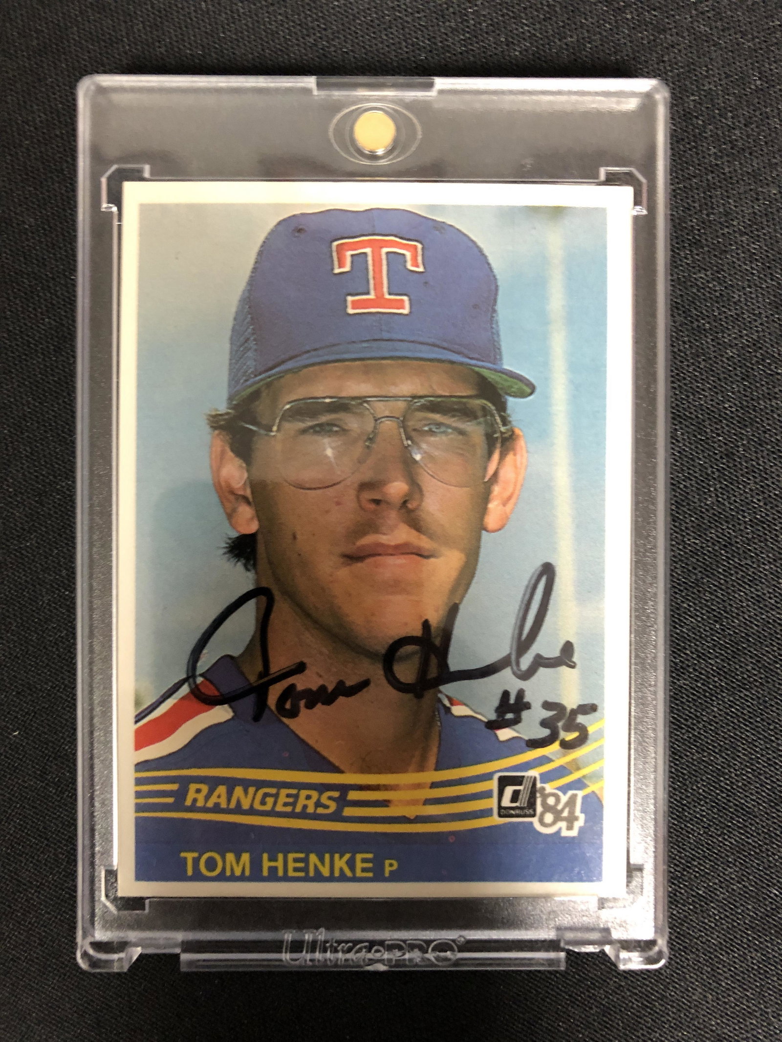 TOM HENKE SIGNED DONRUSS 1984 ROOKIE CARD: TOM HENKE SIGNED DONRUSS 1984 ROOKIE CARD