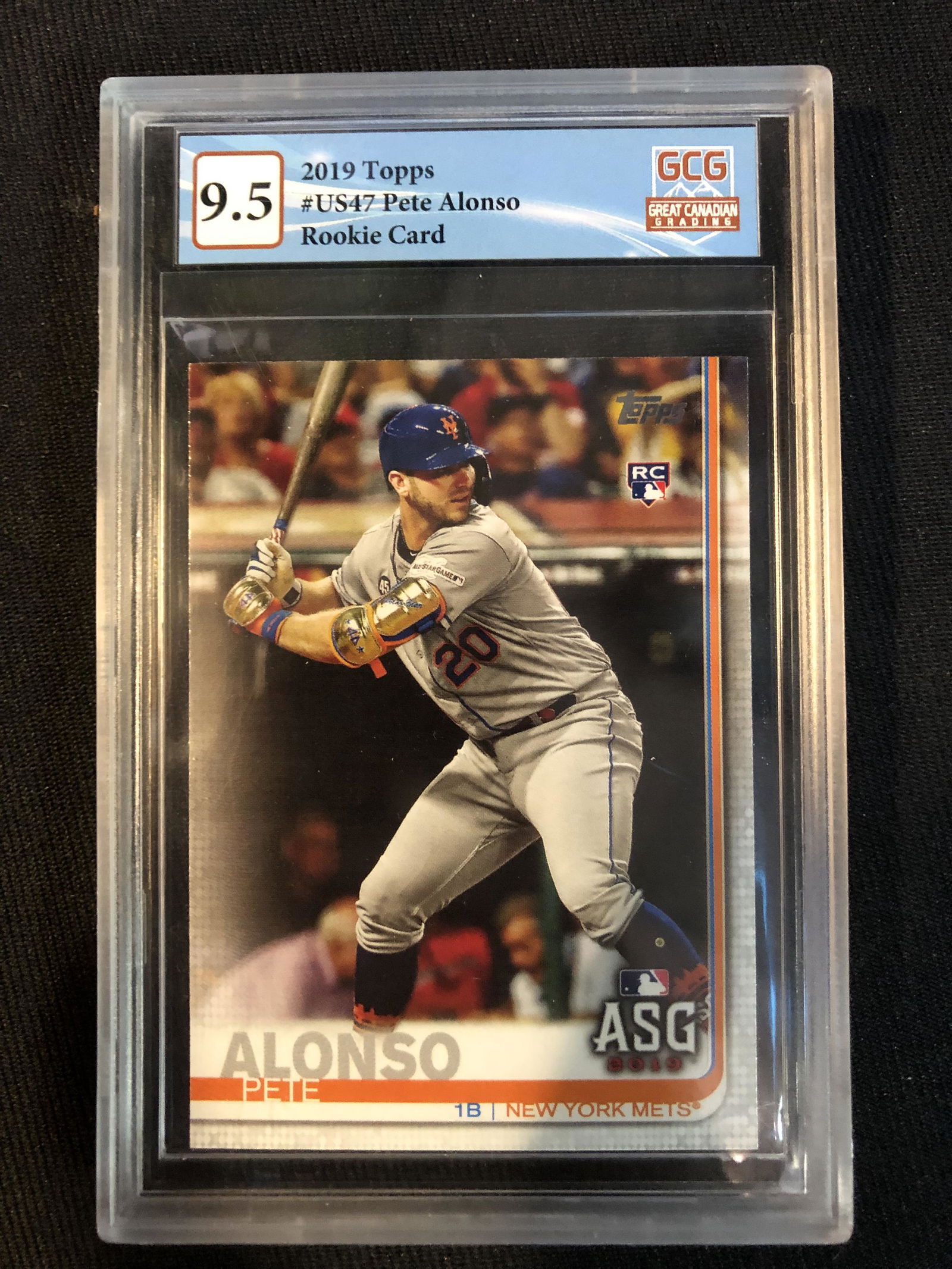 2019 TOPPS BASEBALL PETE ALONSO ROOKIE CARD (GCG 9.5) (1 of 2)