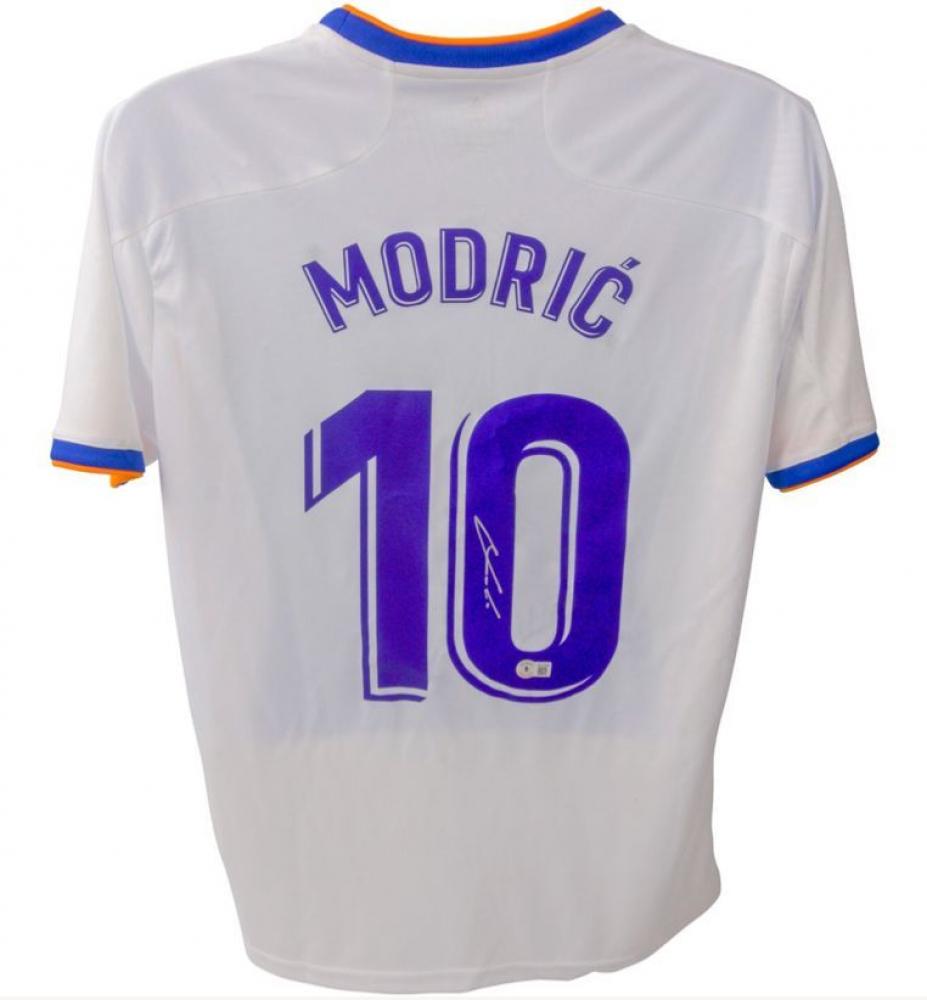 LUKA MODRIC SIGNED PRO STYLE JERSEY (BECKETT COA) (1 of 3)