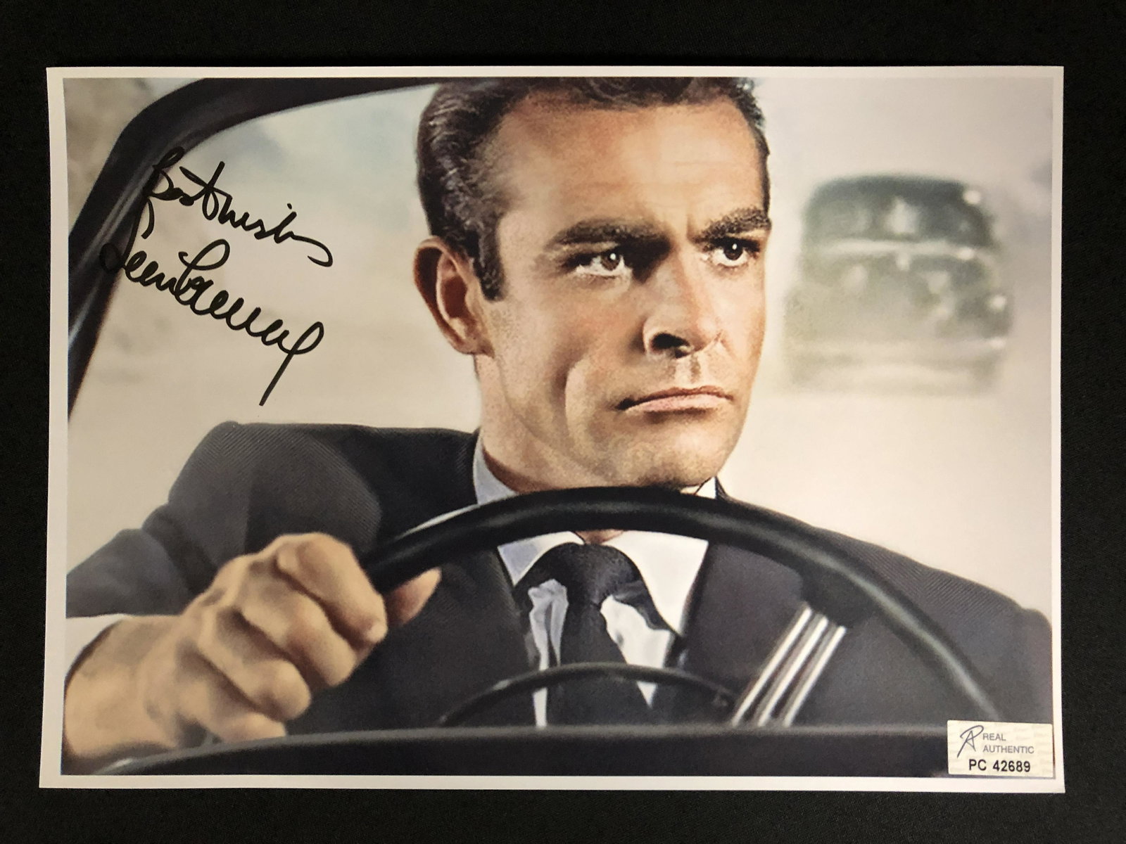 SEAN CONNERY SIGNED JAMES BOND 8 X 10 (RA COA): SEAN CONNERY SIGNED JAMES BOND 8 X 10 (RA COA)