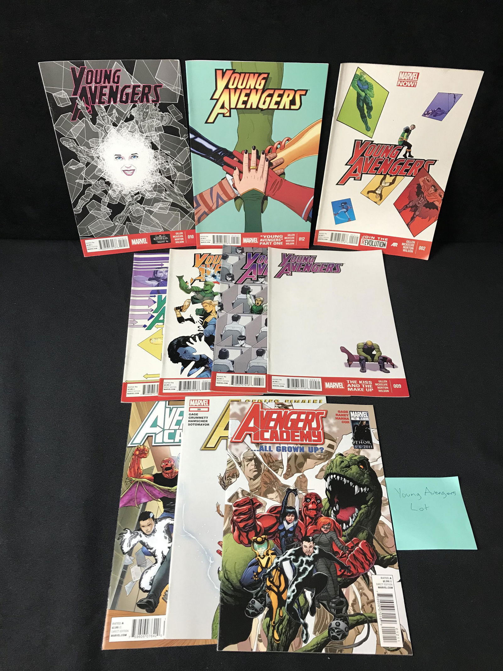 YOUNG AVENGERS COMIC BOOK LOT (1 of 1)