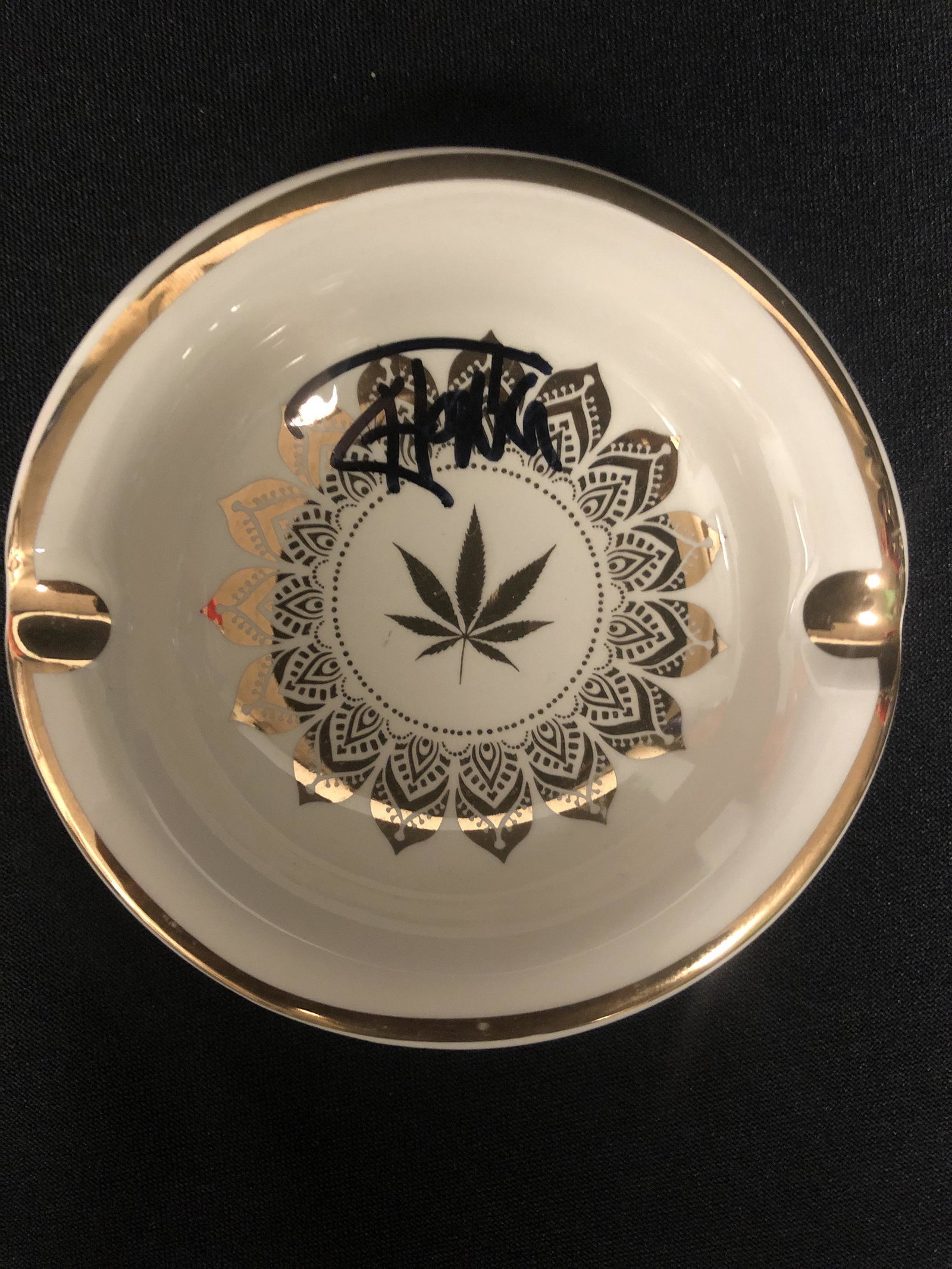 TOMMY CHONG SIGNED "420" ASHTRAY (GCG): TOMMY CHONG SIGNED "420" ASHTRAY (GCG)