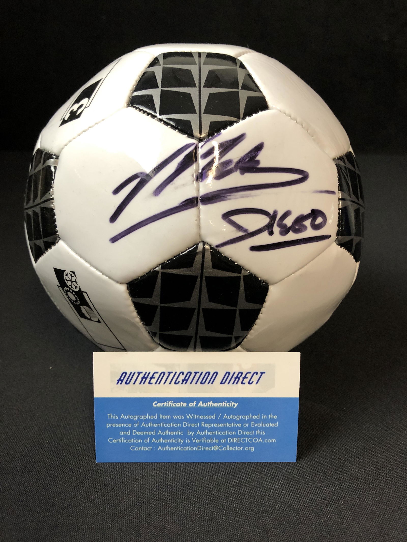 DIEGO MARADONNA SIGNED MINI SOCCER BALL AUTHENTICATION DIRECT COA (1 of 1)