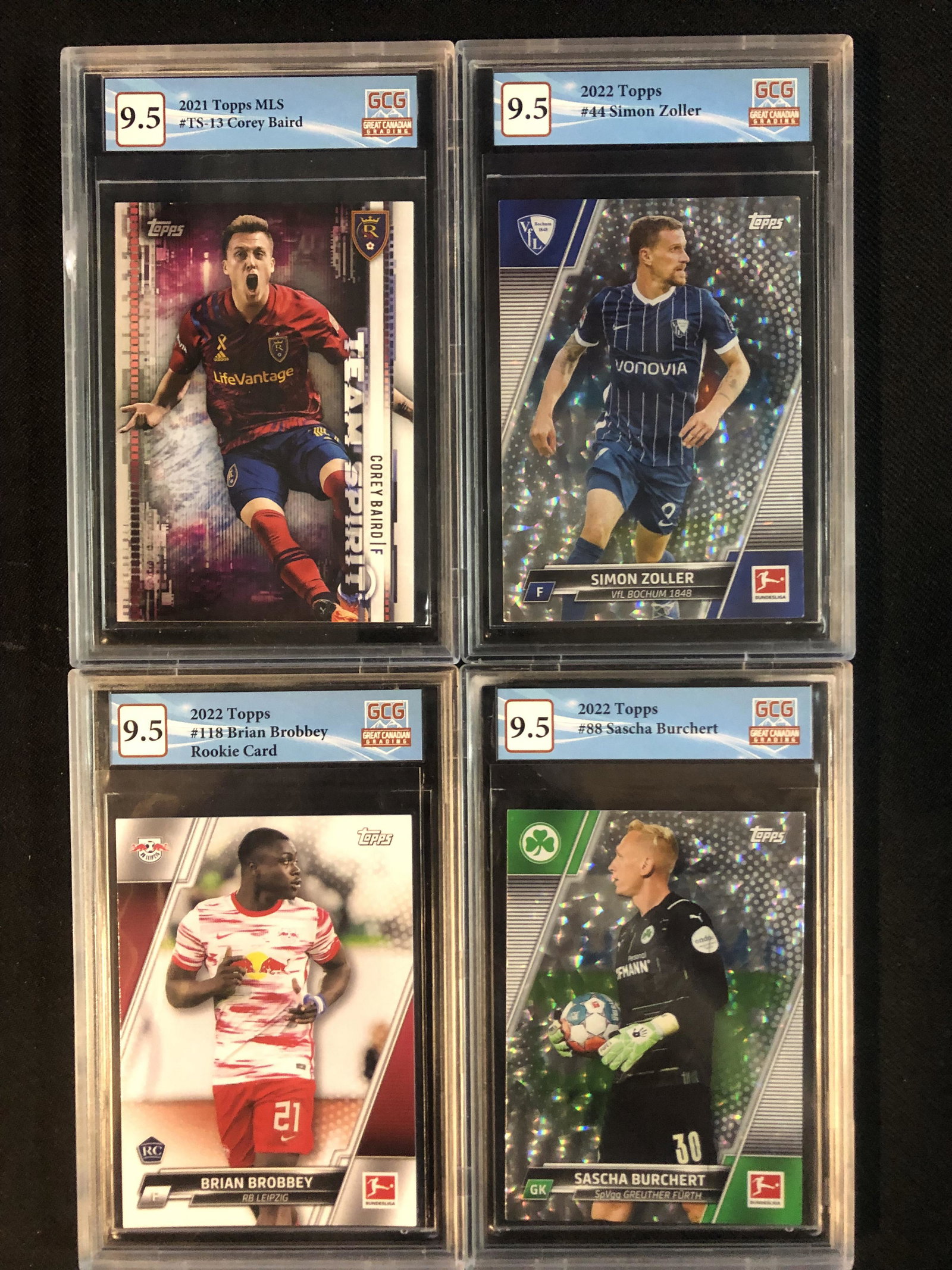 GCG HIGH GRADE SOCCER CARD LOT: GCG HIGH GRADE SOCCER CARD LOT