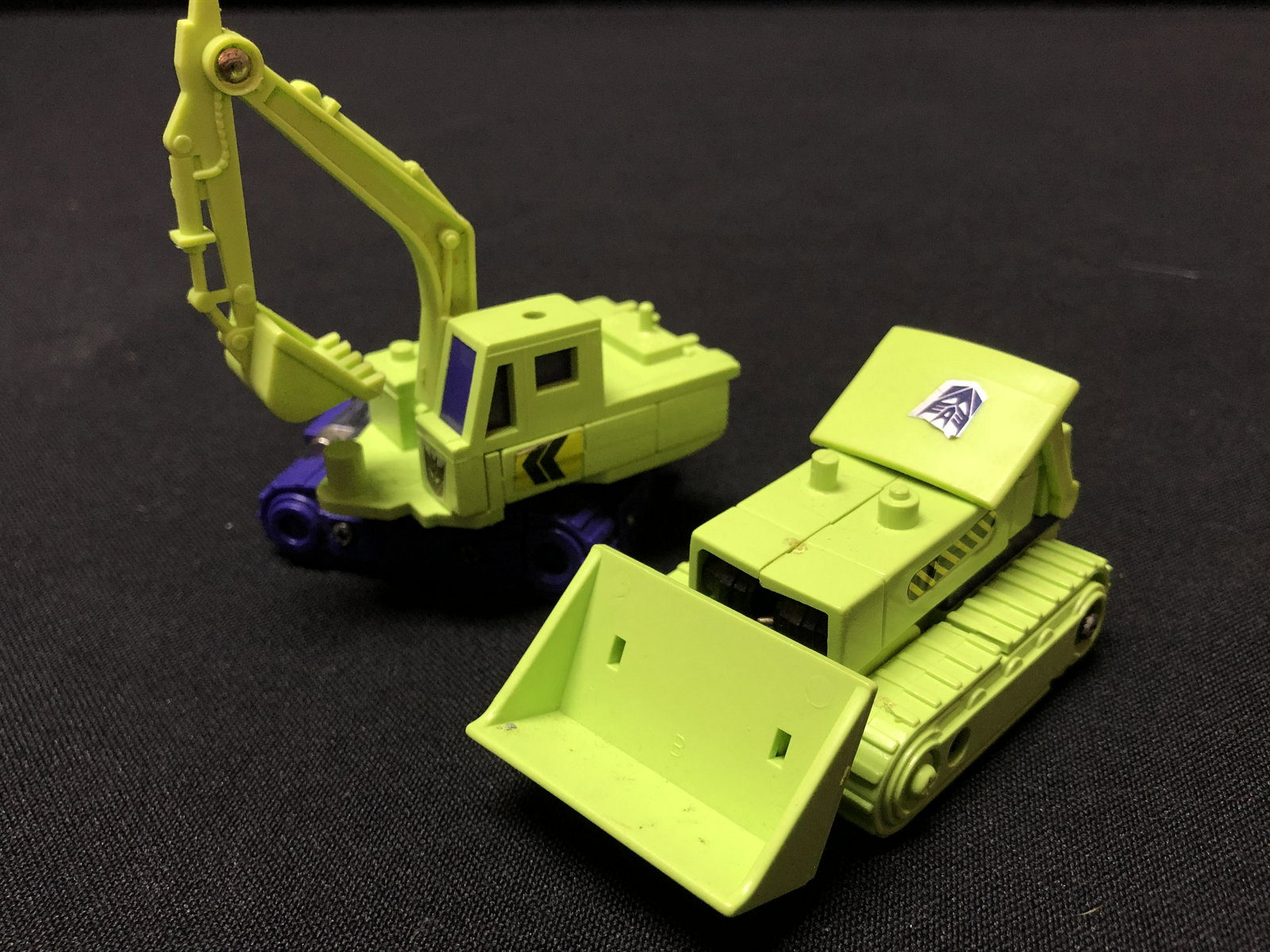 VINTAGE 1985 TRANSFORMERS G1 BONECRUSHER/SCAVENGER ACTION FIGURES (1 of 3)