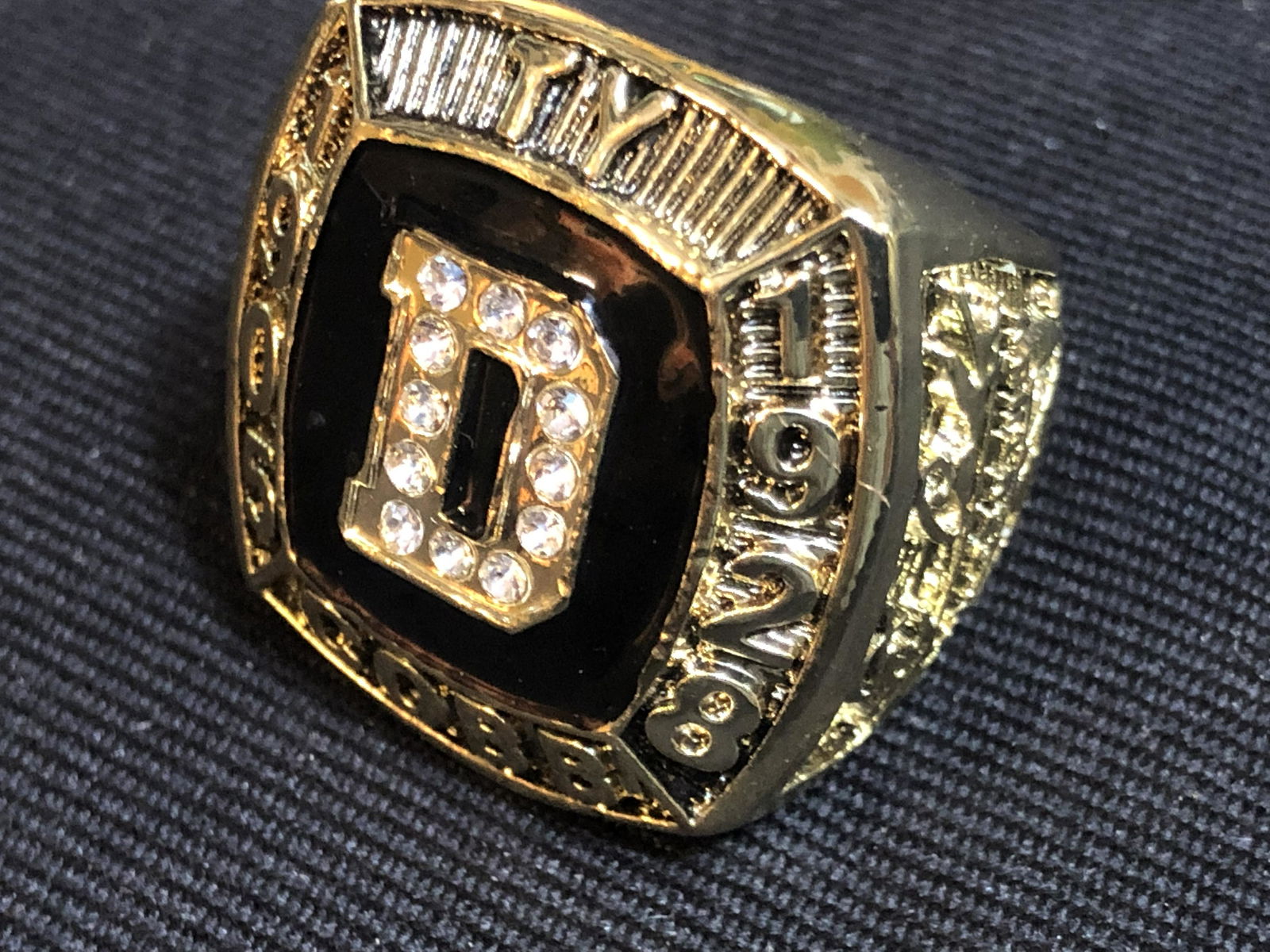 TY COBB "D" HALL OF FAME 1905-1928 "GEORGIA PEACH" CHAMPIONSHIP REPLICA RING (1 of 3)