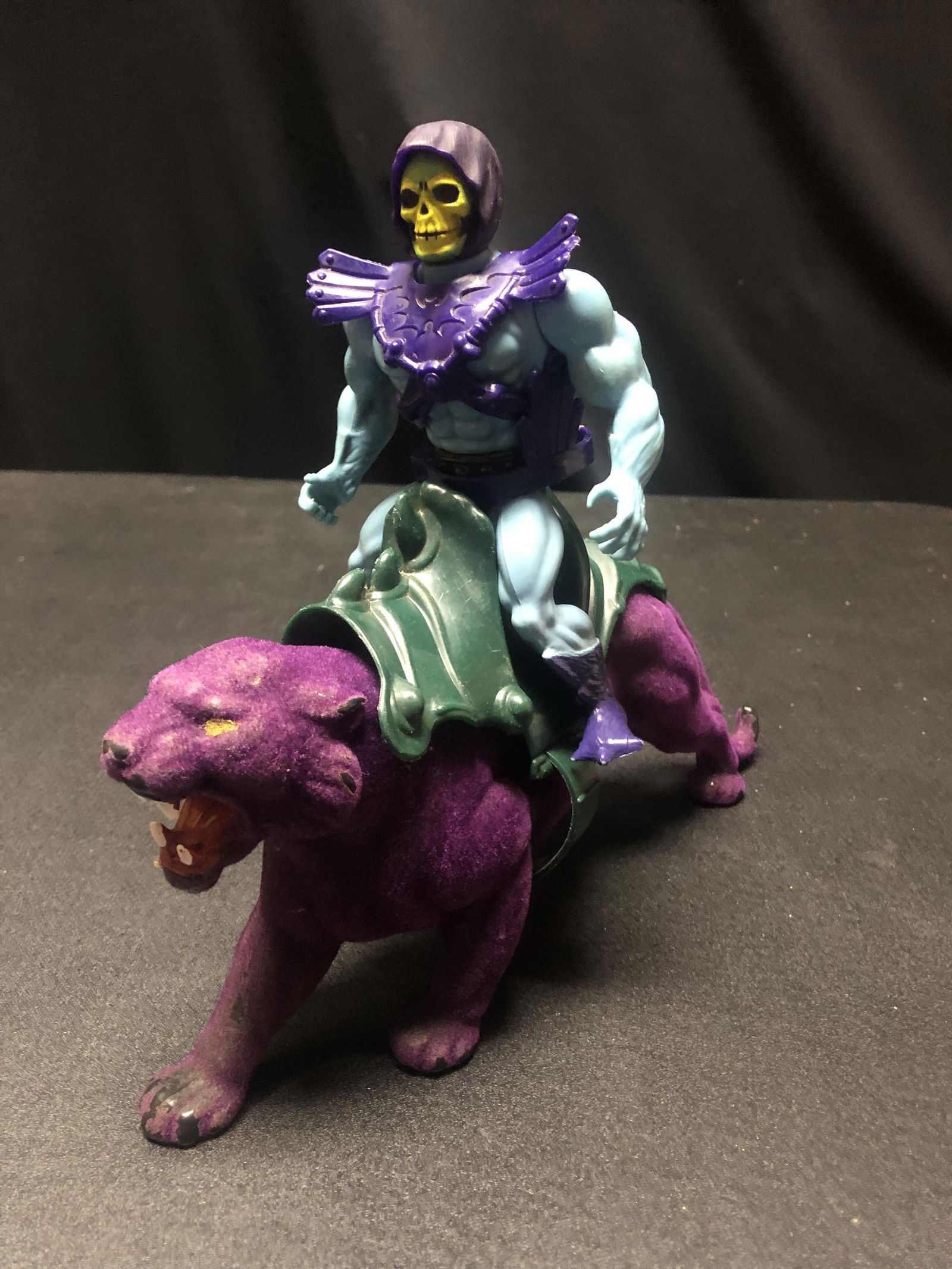 HE-MAN ?SKELETOR? ACTION FIGURE (1 of 2)
