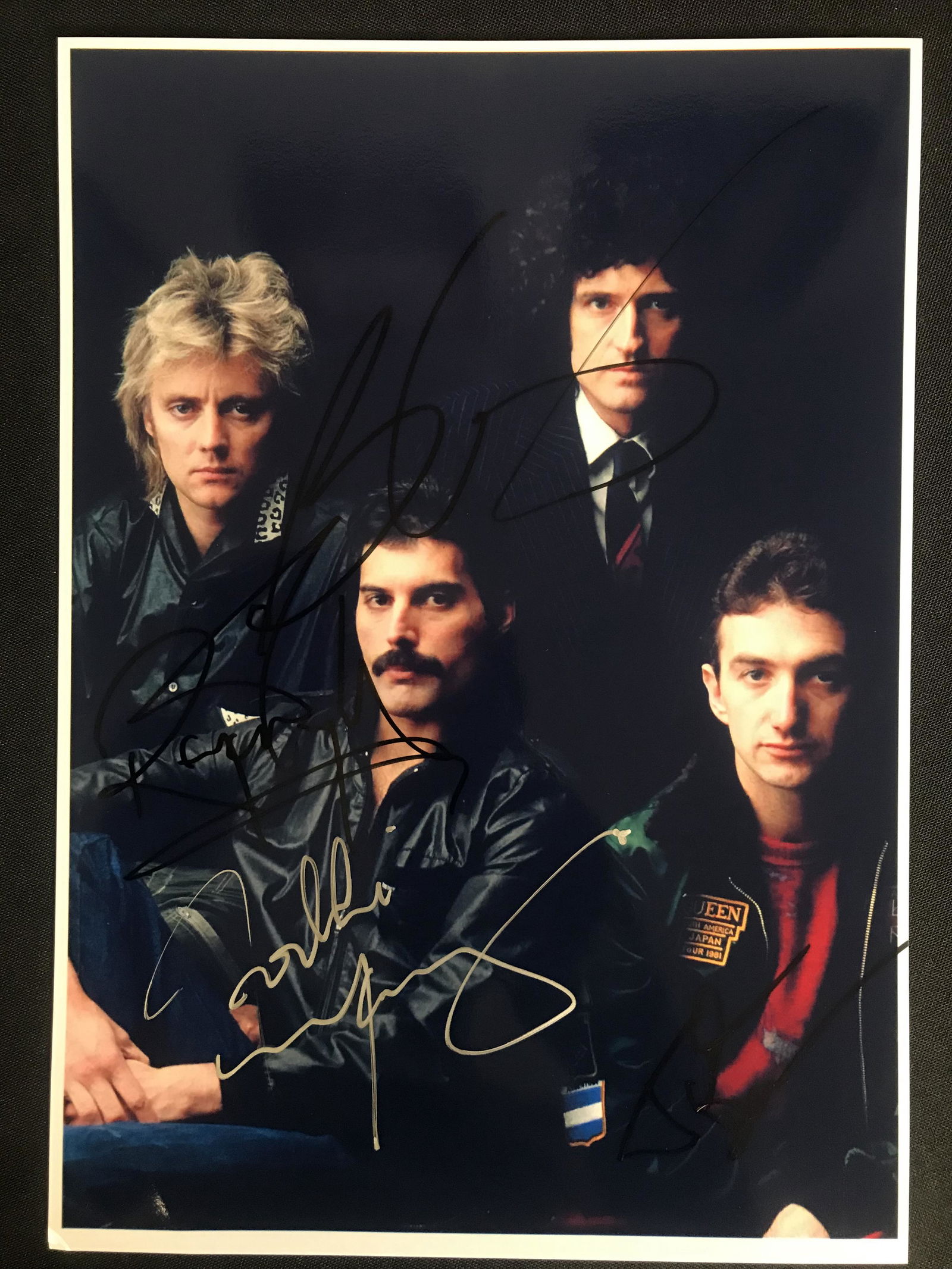 QUEEN BAND SIGNED 8X10 PHOTO (RA COA) (1 of 2)