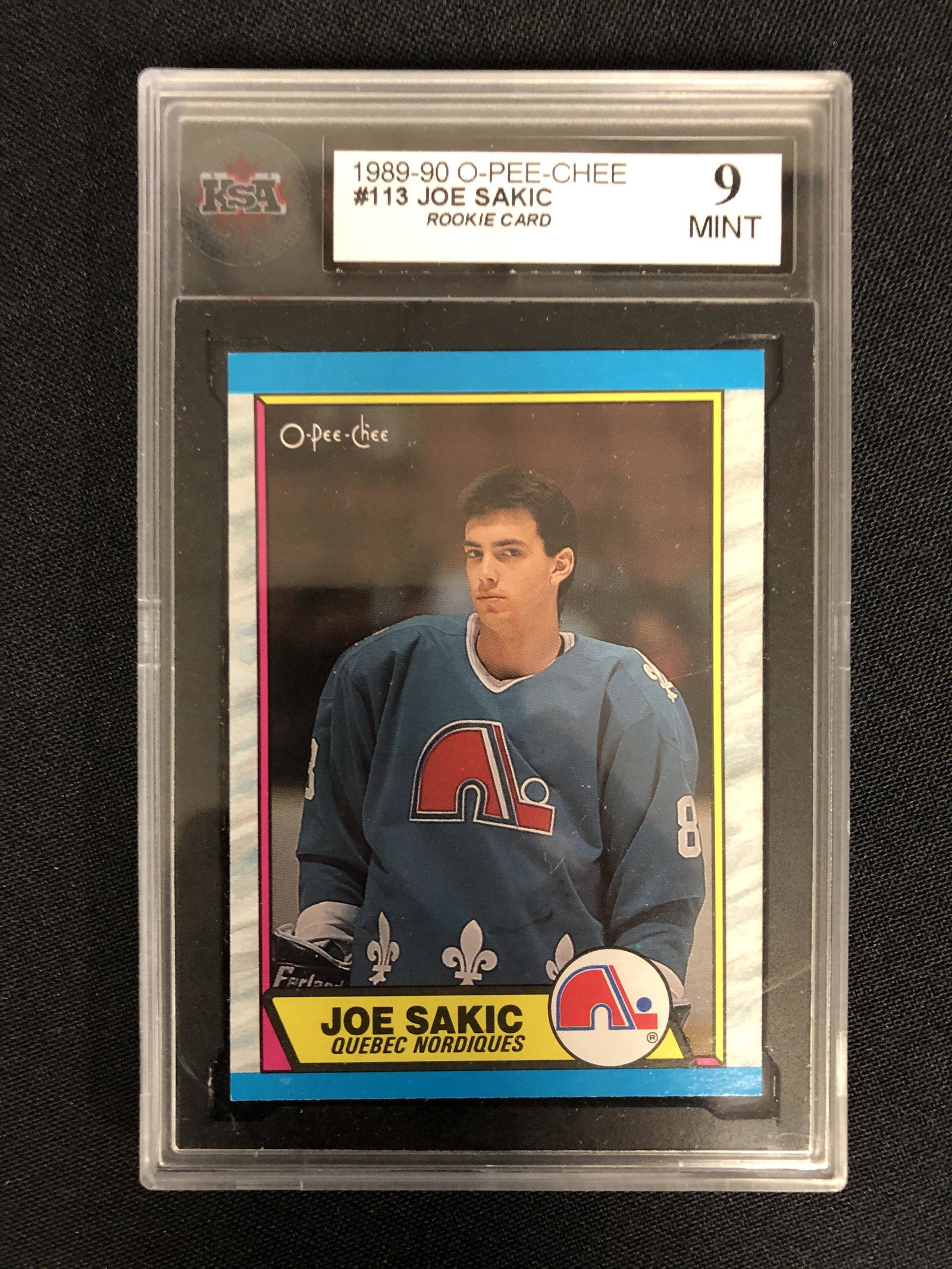 1989-90 O-PEE-CHEE NO.113 JOE SAKIC ROOKIE CARD (KSA 9 MINT): 1989-90 O-PEE-CHEE NO.113 JOE SAKIC ROOKIE CARD (KSA 9 MINT)