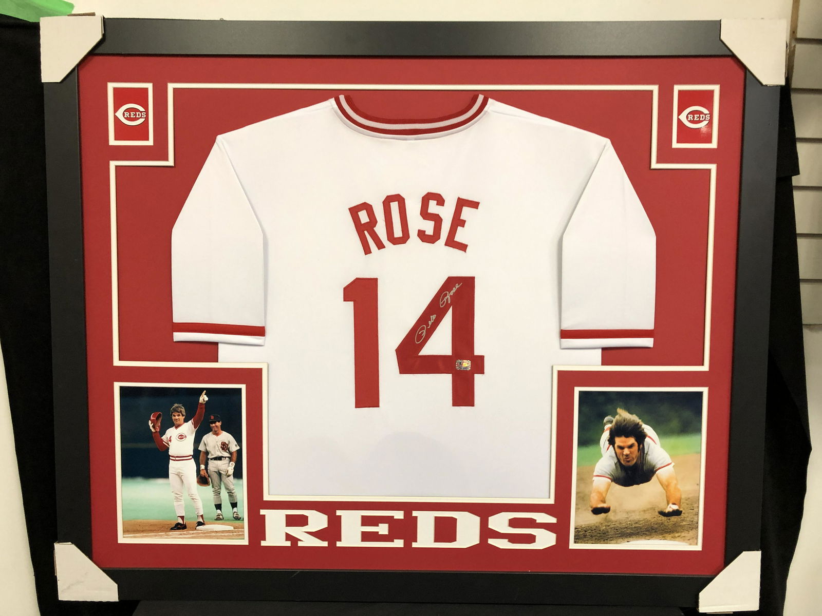 PETE ROSE SIGNED CUSTOM FRAMED CINCINNATI REDS JERSEY (FITERMAN COA) (1 of 2)