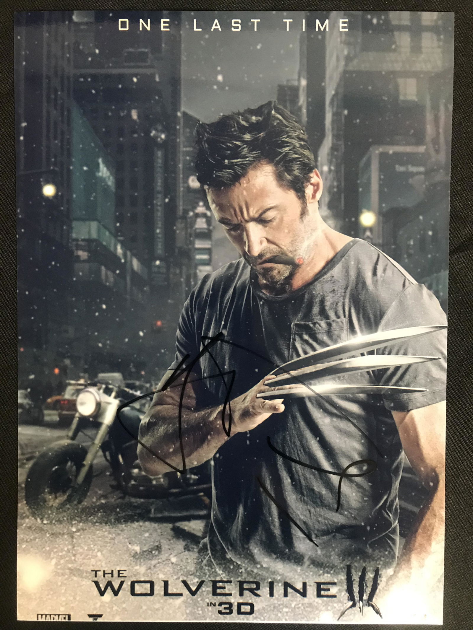 HUGH JACKMAN SIGNED 8X10 PHOTO (RA COA) (1 of 2)