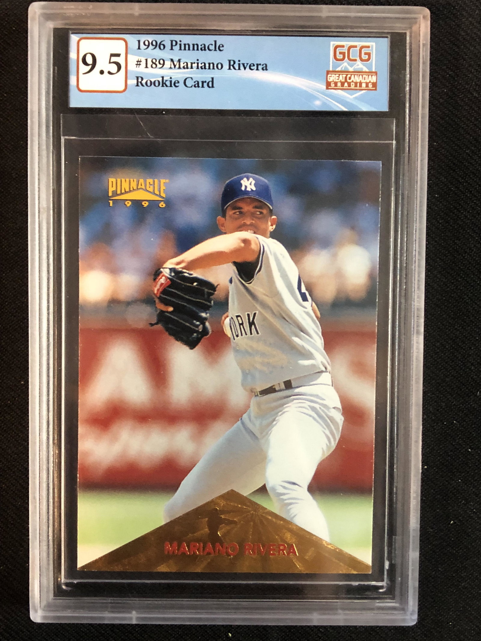 1996 PINNACLE MARIANO RIVERA ROOKIE CARD (GCG 9.5) (1 of 1)