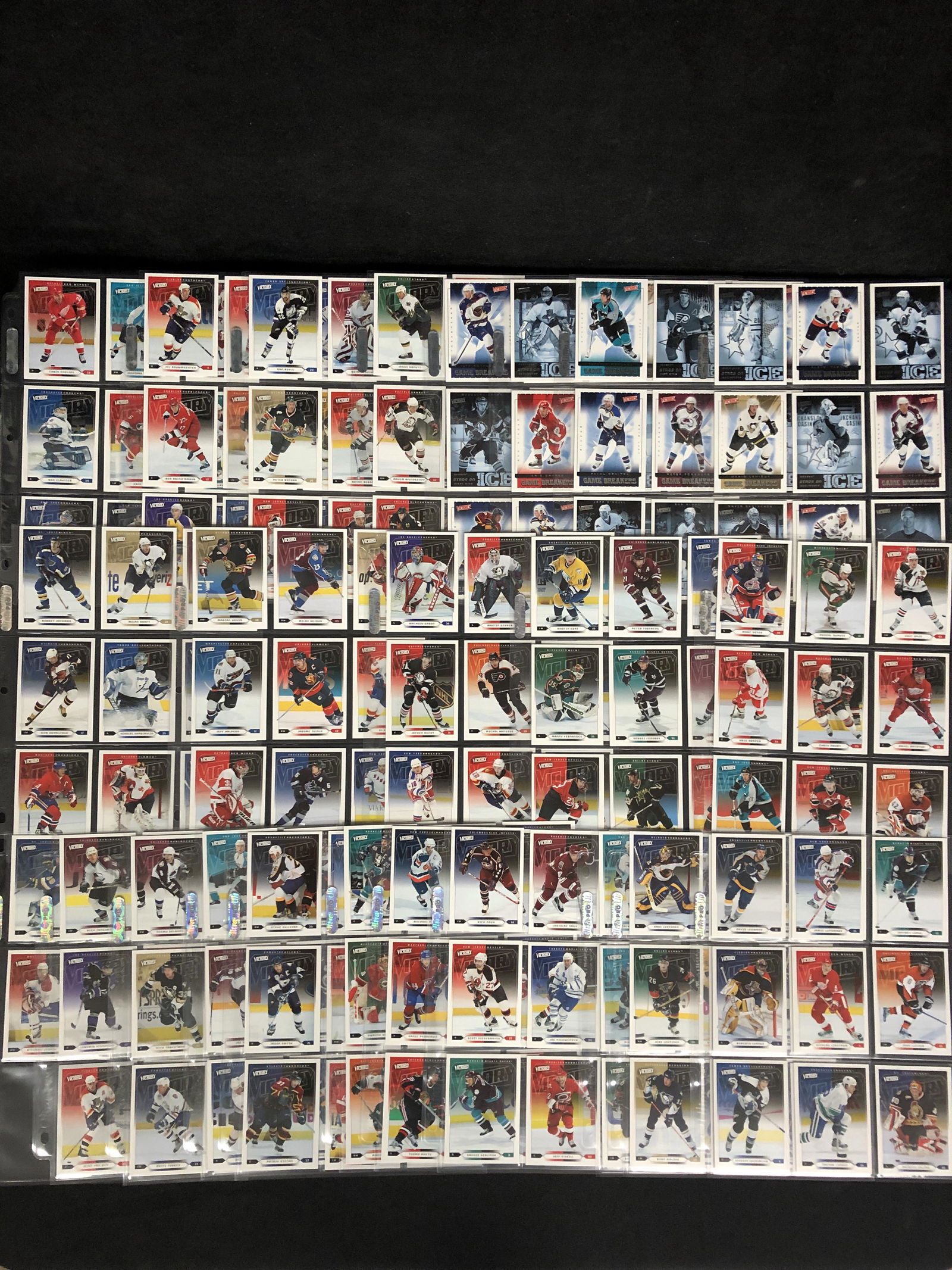 VARIOUS HOCKEY CARDS LOT (1 of 1)
