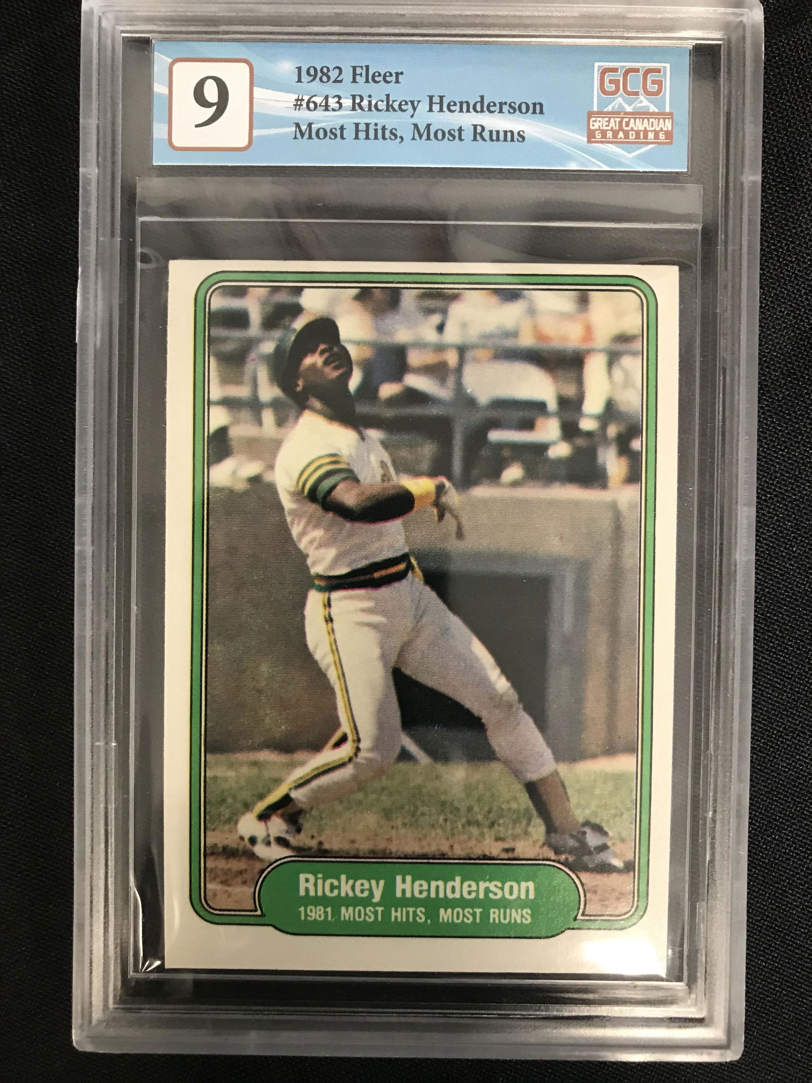 1982 FLEER BASEBALL RICKEY HENDERSON (GCG 9) (1 of 2)