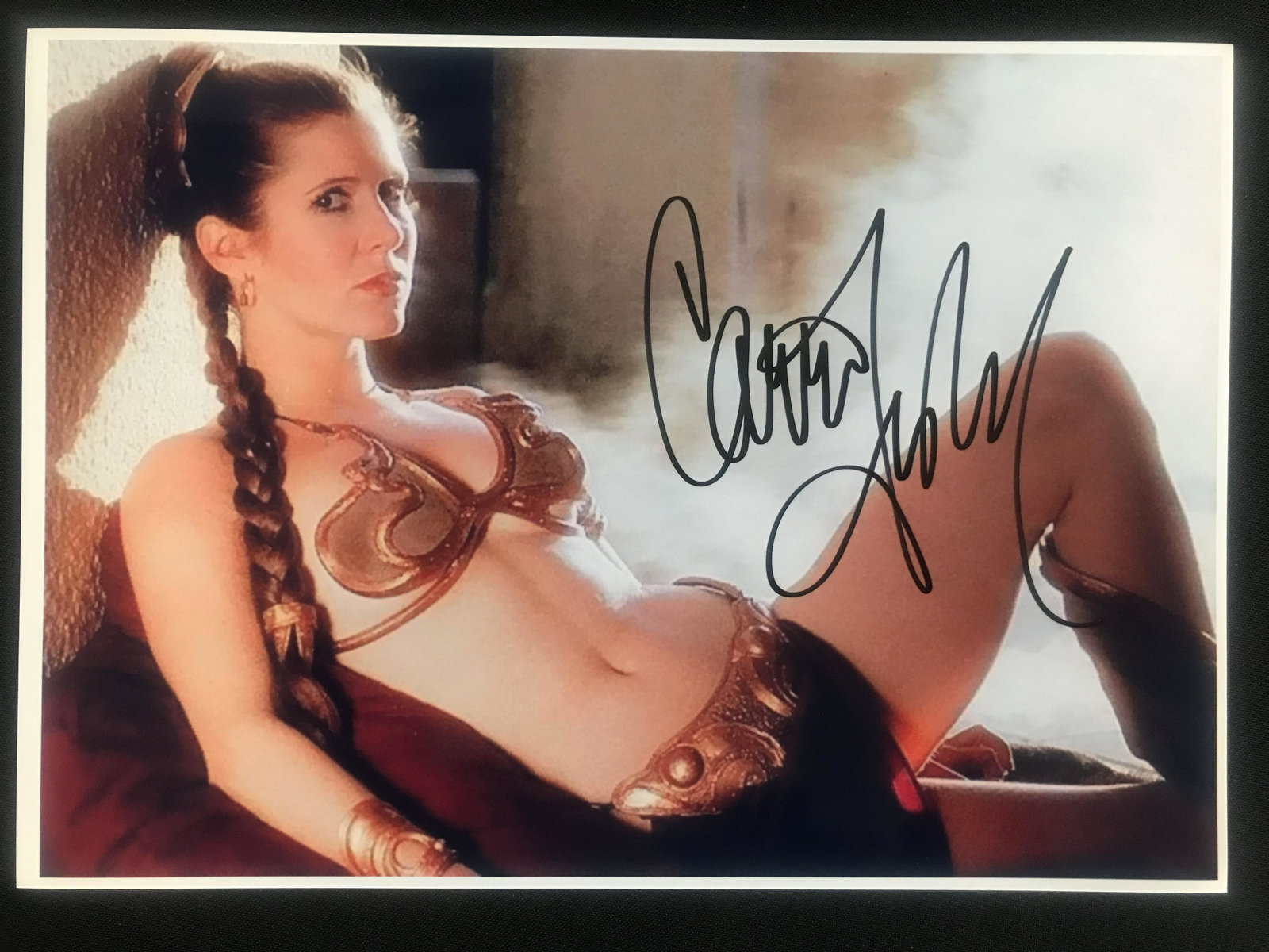 CARRIE FISHER SGNED STAR WARS 8 X 10 (RA COA): CARRIE FISHER SGNED STAR WARS 8 X 10 (RA COA)