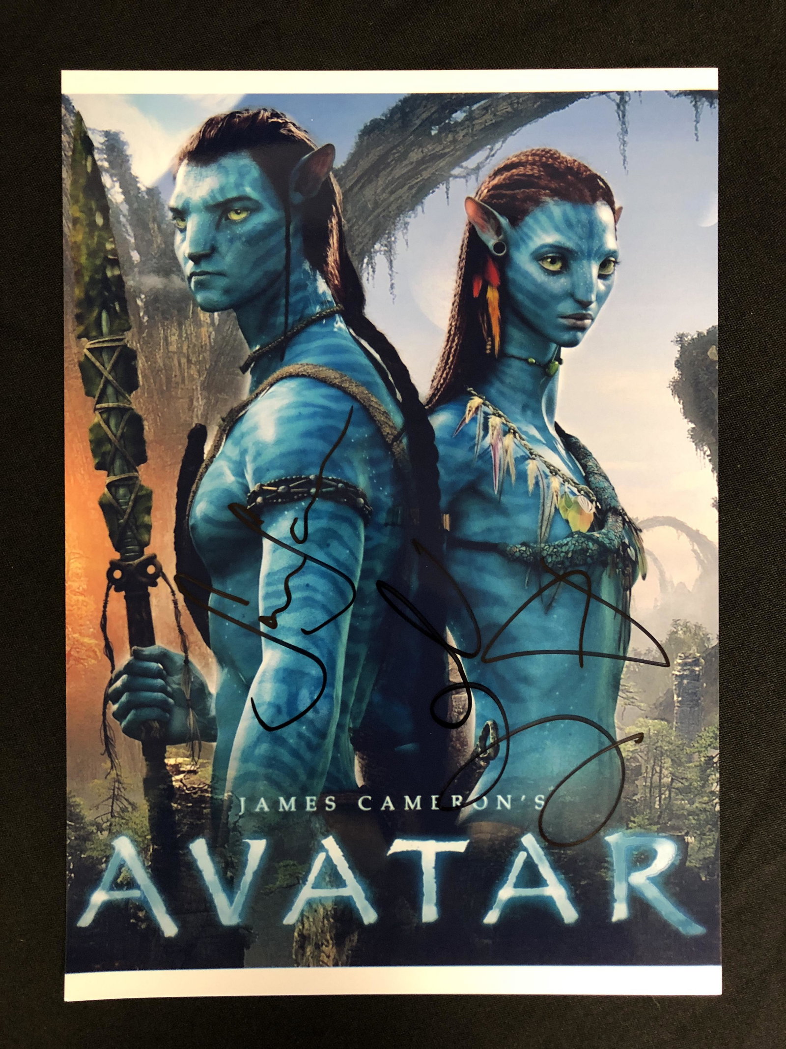 AVATAR DUAL SIGNED 8 X10 (RA COA): AVATAR DUAL SIGNED 8 X10 (RA COA)
