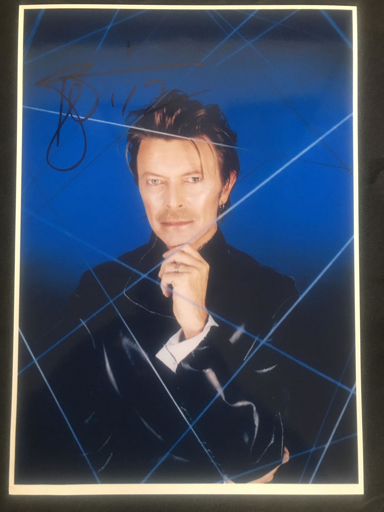 DAVID BOWIE SIGNED 8 X 10 (RA COA) (1 of 2)