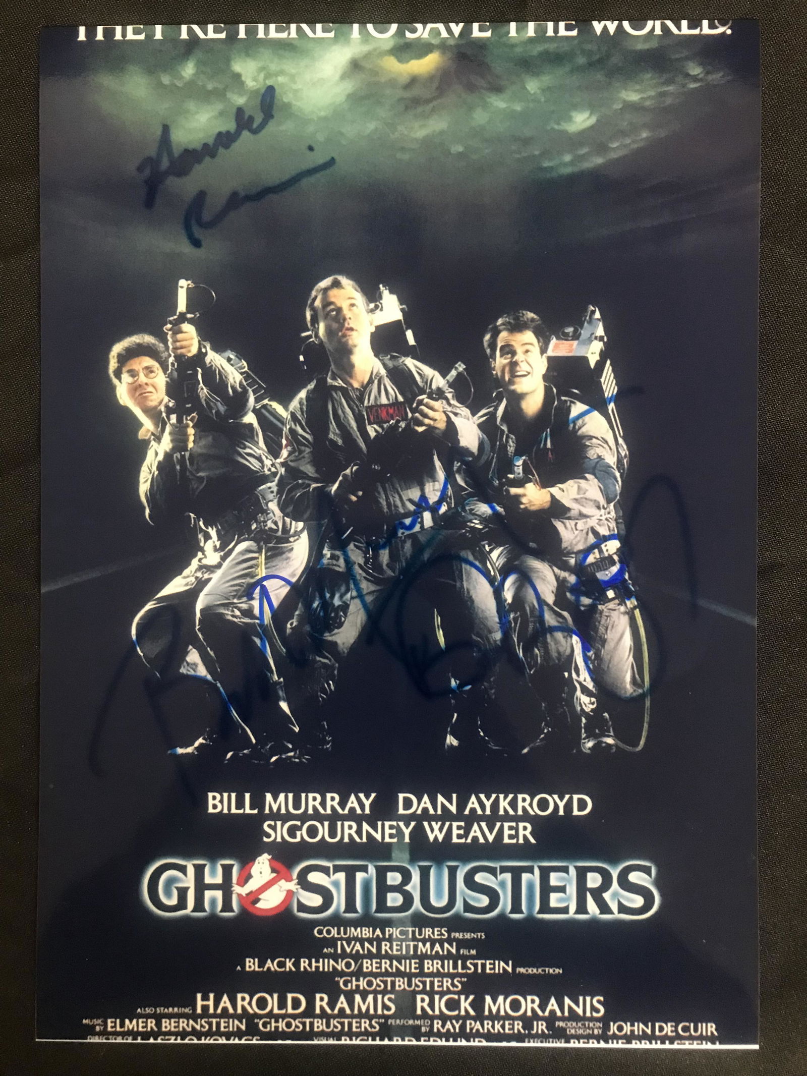 GHOSTBUSTERS CAST SIGNED 8 X 10 (RA COA) (1 of 2)