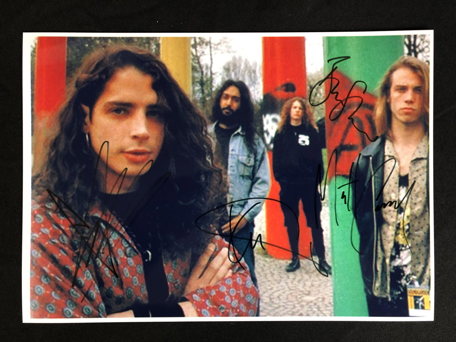 SOUNDGARDEN BAND SIGNED 8 X 10 (RA COA): SOUNDGARDEN BAND SIGNED 8 X 10 (RA COA)