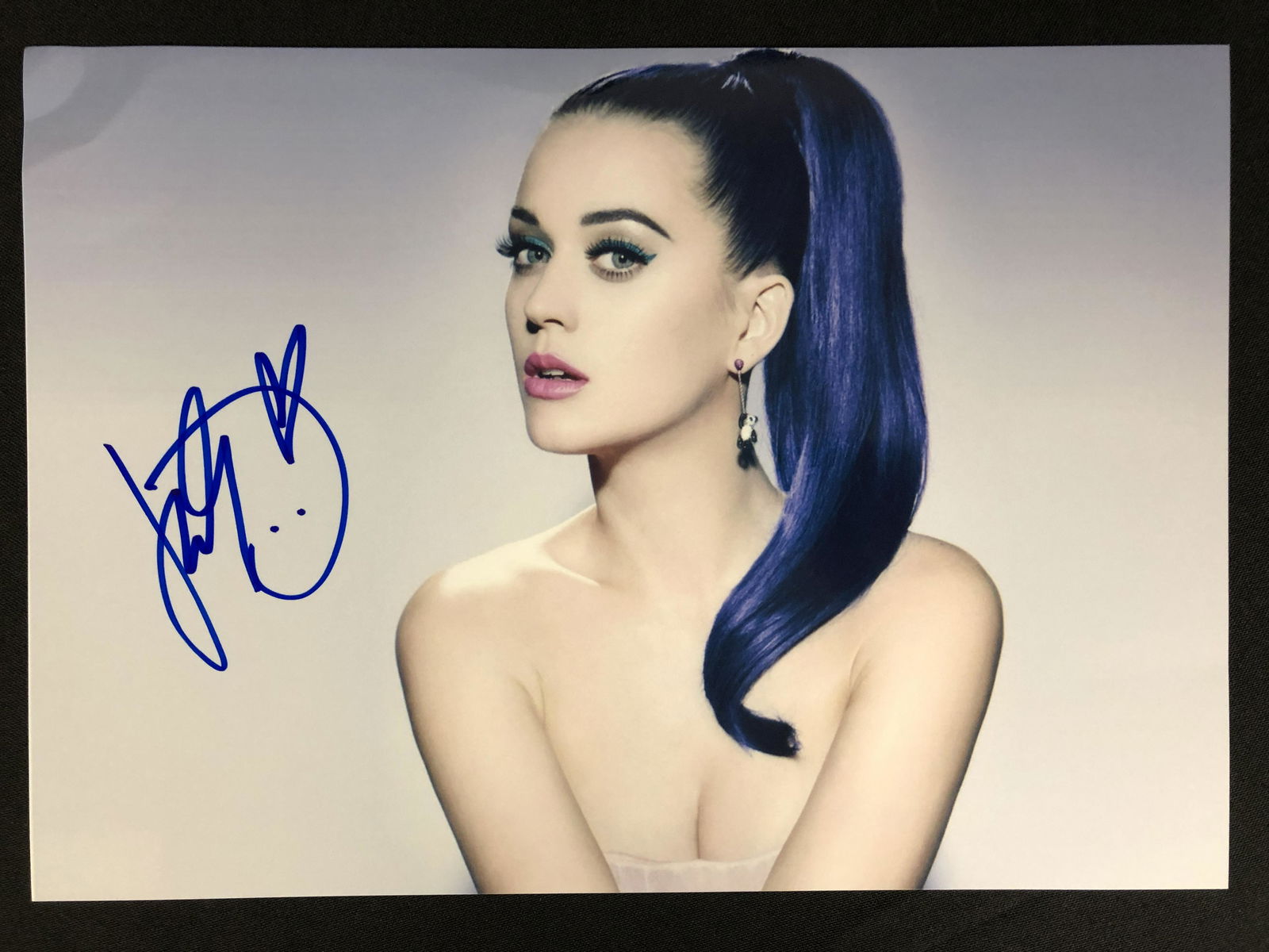 KATY PERRY SIGNED 8 X 10 (RA COA) (1 of 2)