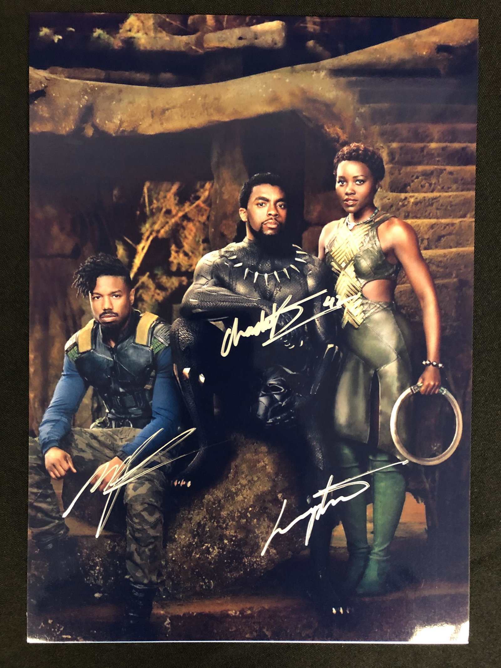 BLACK PANTHER CAST SIGNED 8 X 10 (RA COA): BLACK PANTHER CAST SIGNED 8 X 10 (RA COA)