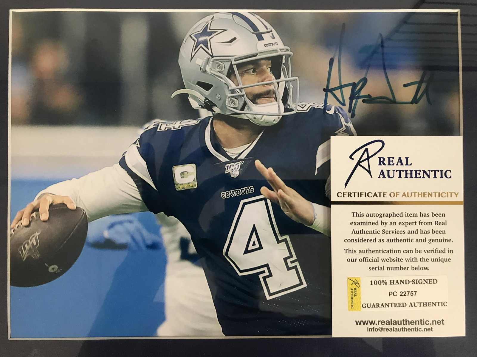 DAK PRESCOTT SIGNED AND FRAMED 8 X 10 (RA COA): DAK PRESCOTT SIGNED AND FRAMED 8 X 10 (RA COA)