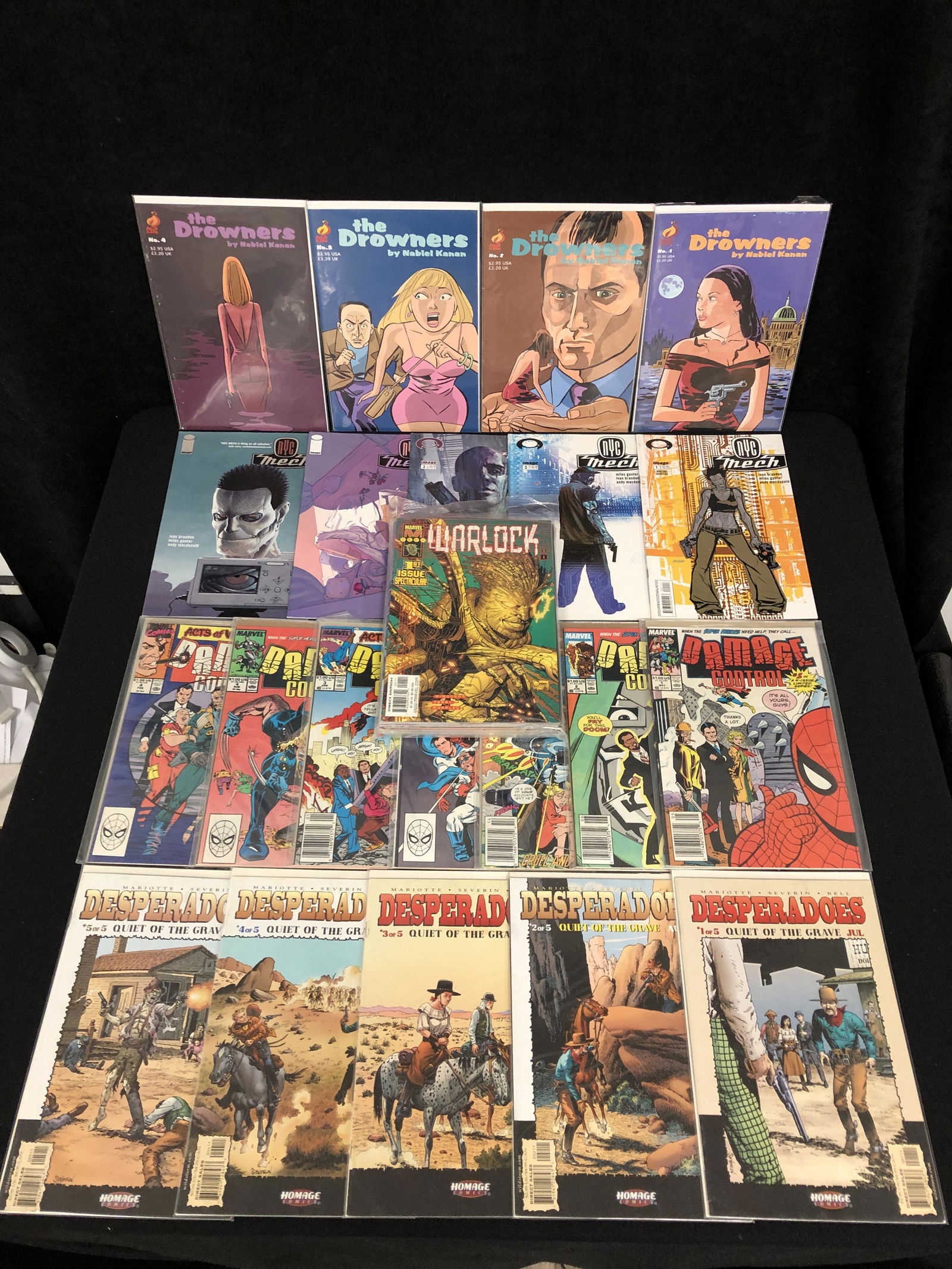 VARIOUS COMIC BOOK LOT (1 of 1)