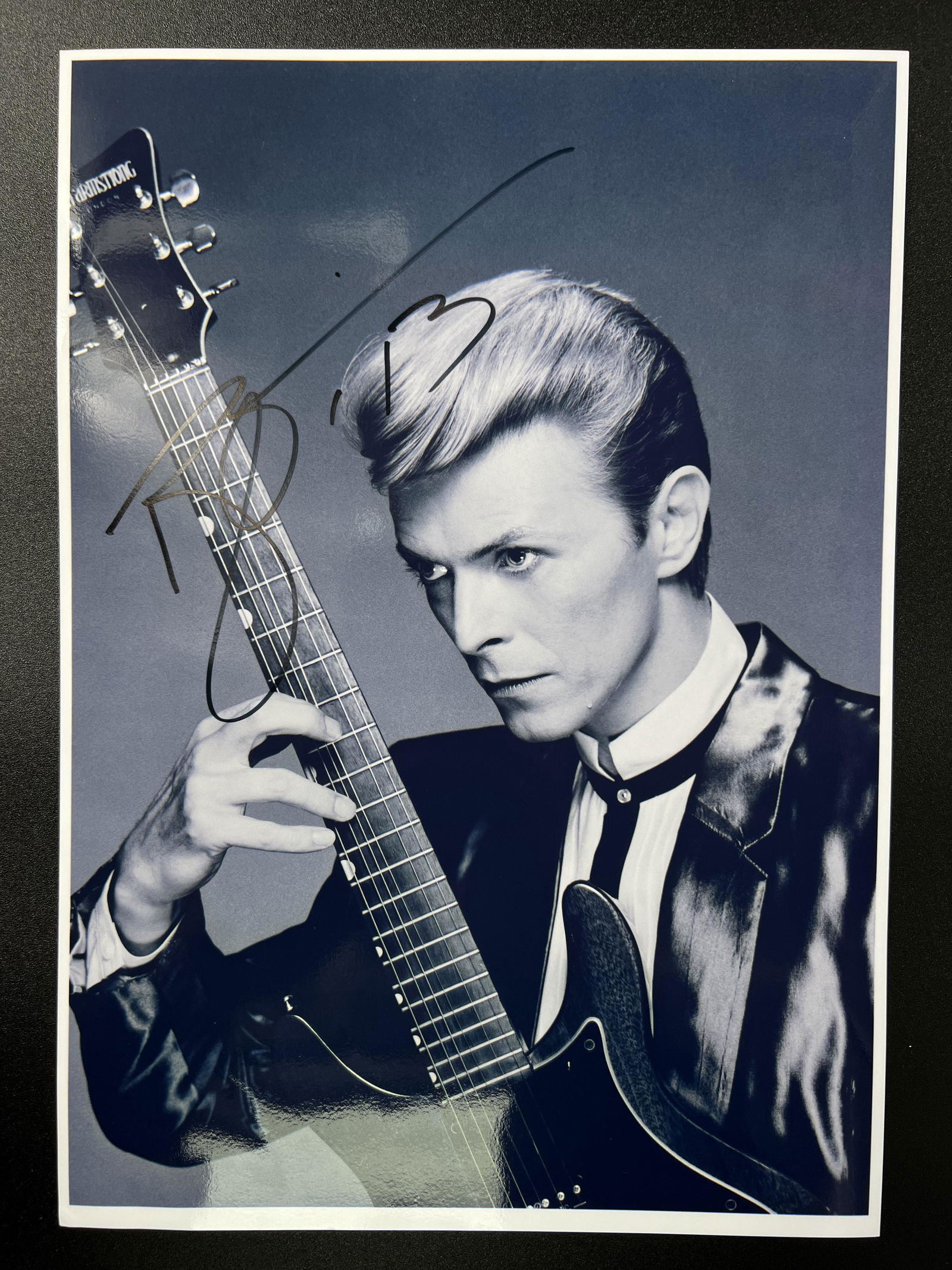 DAVID BOWIE SIGNED 8 X 10 (RA COA) (1 of 2)